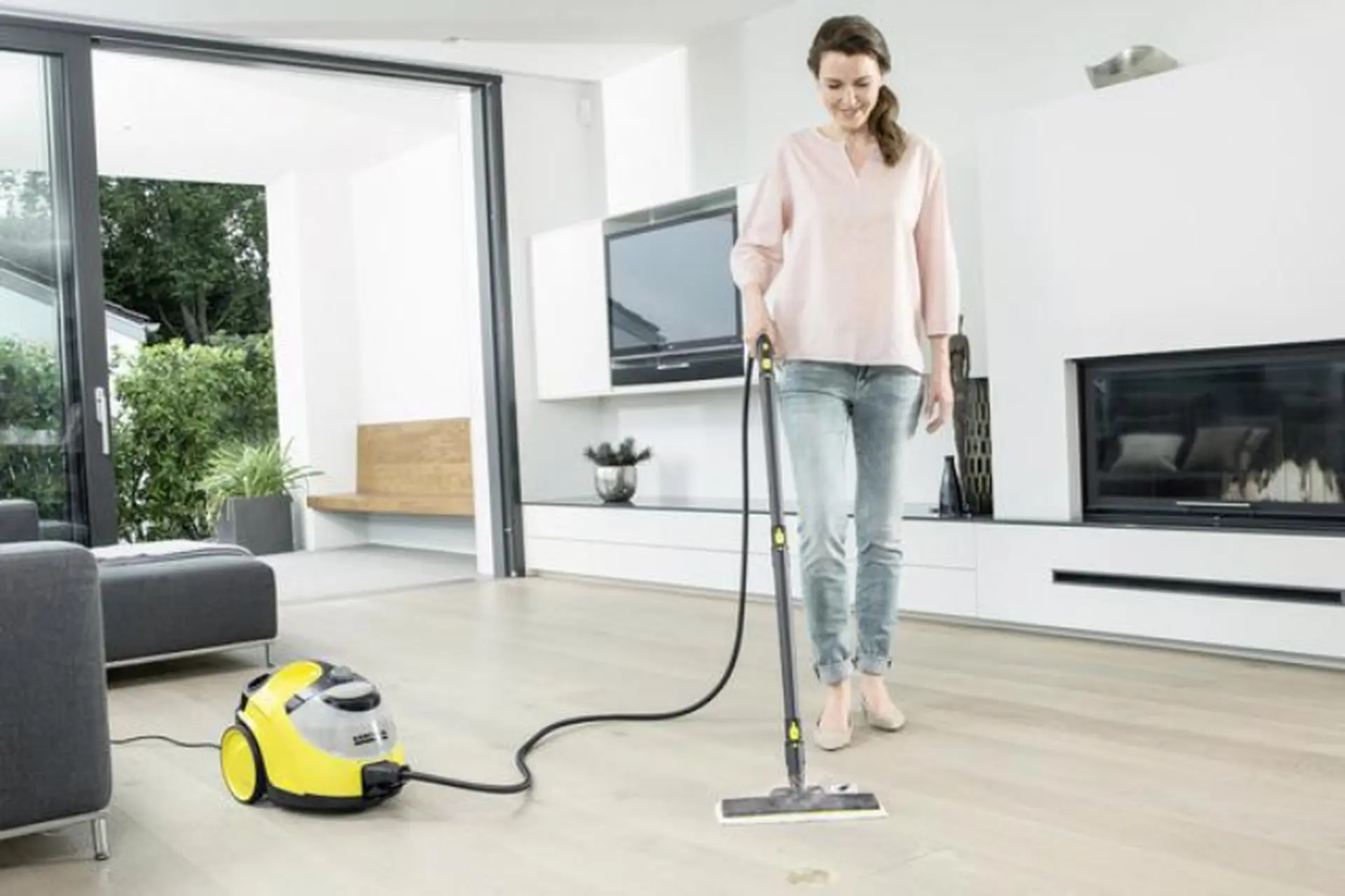 Máy làm sạch bằng hơi nước là gì? Nên mua máy làm sạch bằng hơi nước hay máy hút bụi?