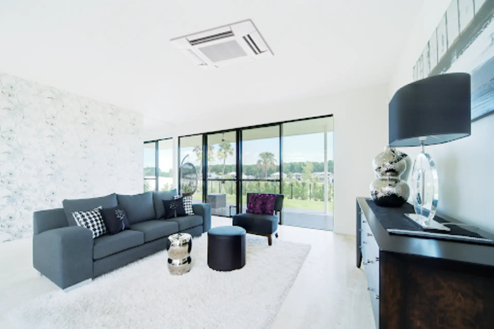 Tìm hiểu về dòng máy lạnh âm trần 4 ngựa, hiệu quả làm mát vượt trội cho không gian lớn