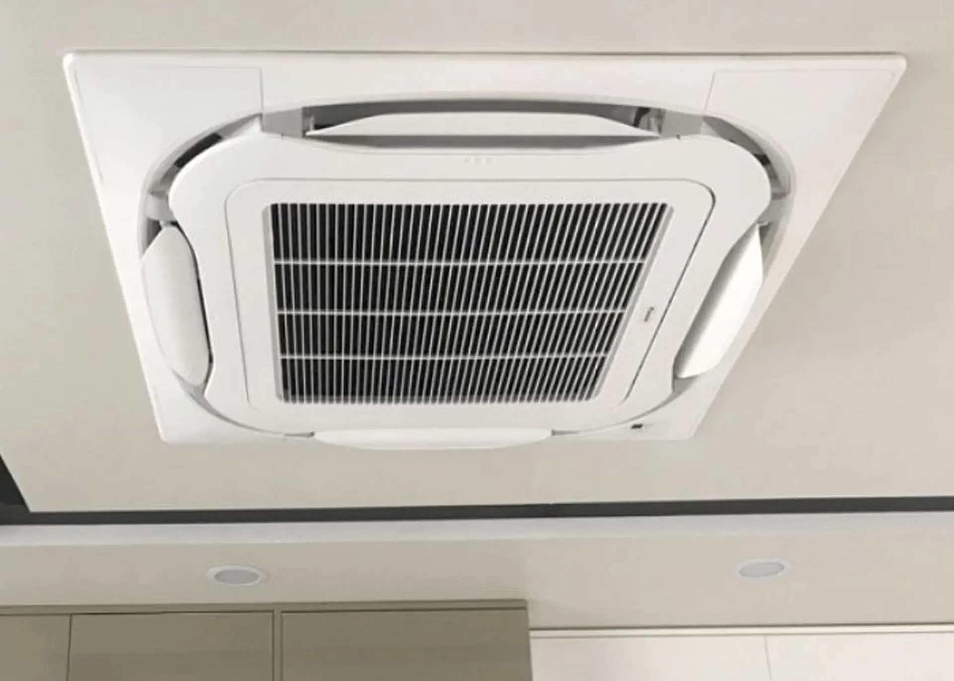 Máy lạnh âm trần 5HP là gì? Cấu tạo và nguyên lý hoạt động của máy lạnh âm trần 5HP