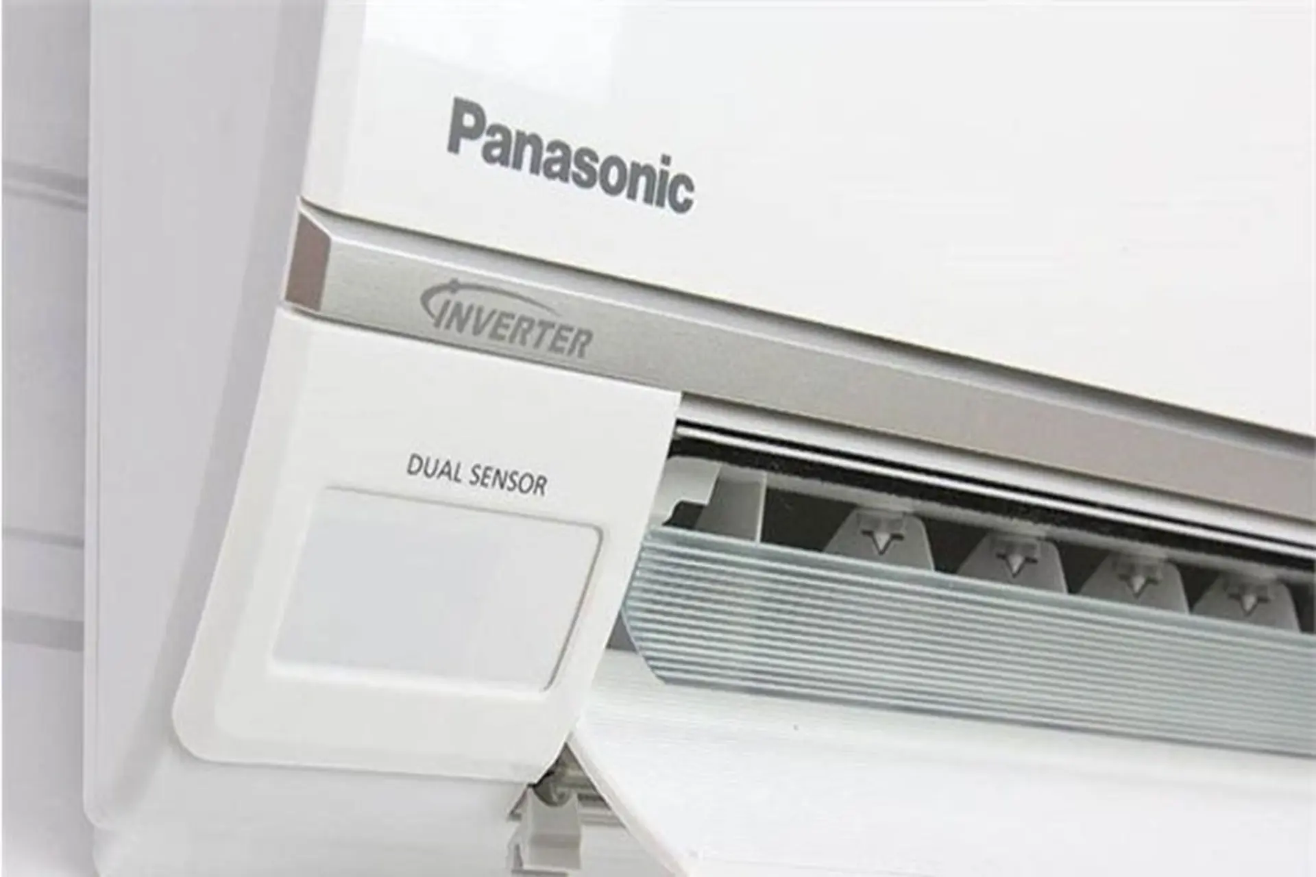 Máy lạnh Panasonic chớp đèn đỏ: Nguyên nhân, cách xử lý và mẹo phòng tránh