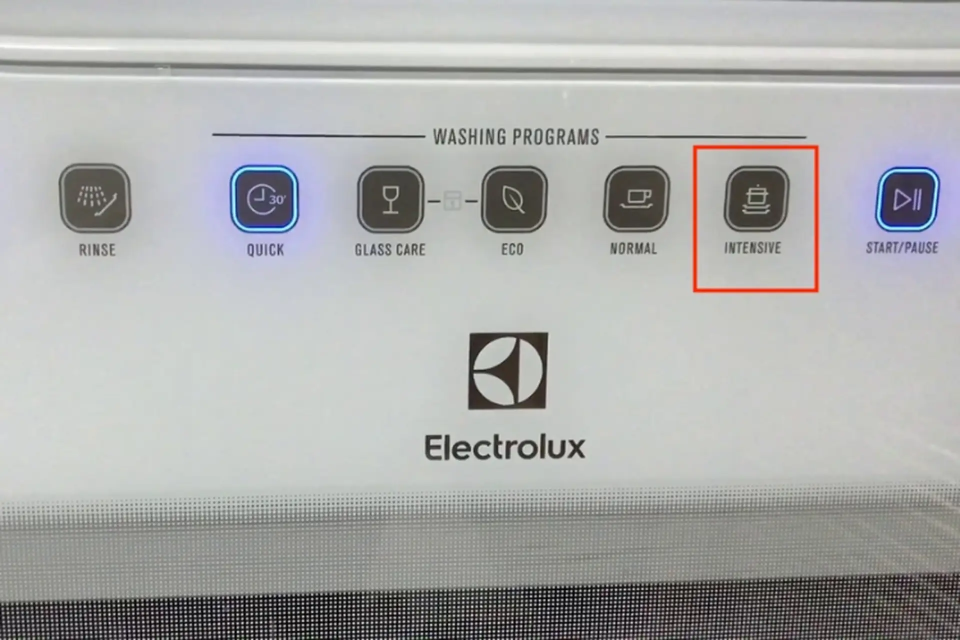 Máy rửa bát Electrolux báo lỗi Intensive: Dấu hiệu nhận biết, nguyên nhân & cách khắc phục 