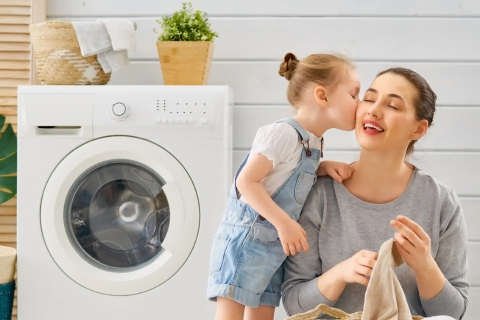 Máy sấy quần áo trẻ em loại nào tốt nhất? Gợi ý 10 sản phẩm an toàn cho làn da nhạy cảm của bé