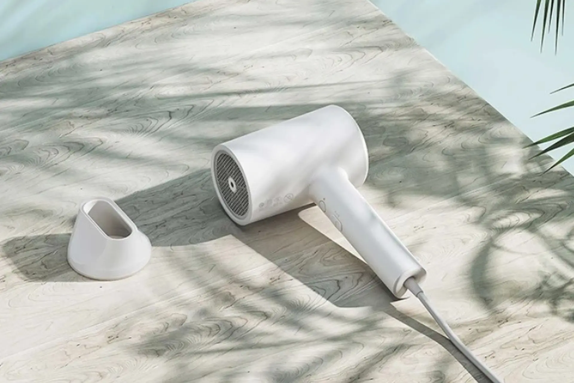 Máy sấy tóc hãng nào tốt 2025? Khám phá 10 thương hiệu máy sấy tóc đang được nhiều chị em tin dùng