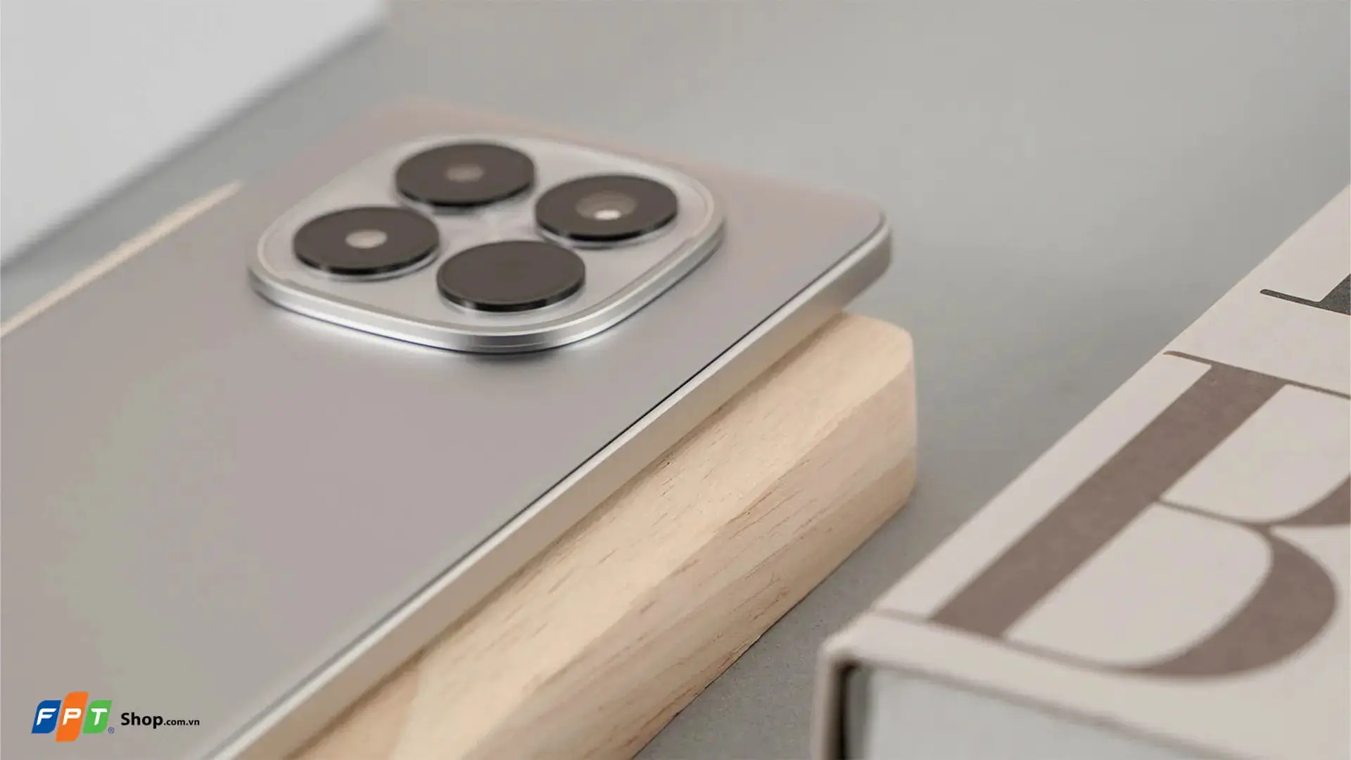 Review Redmi Note 15 Pro có tốt không: Pin khủng 6500mAh, camera 200 MP, màn hình siêu sáng 3200 nits