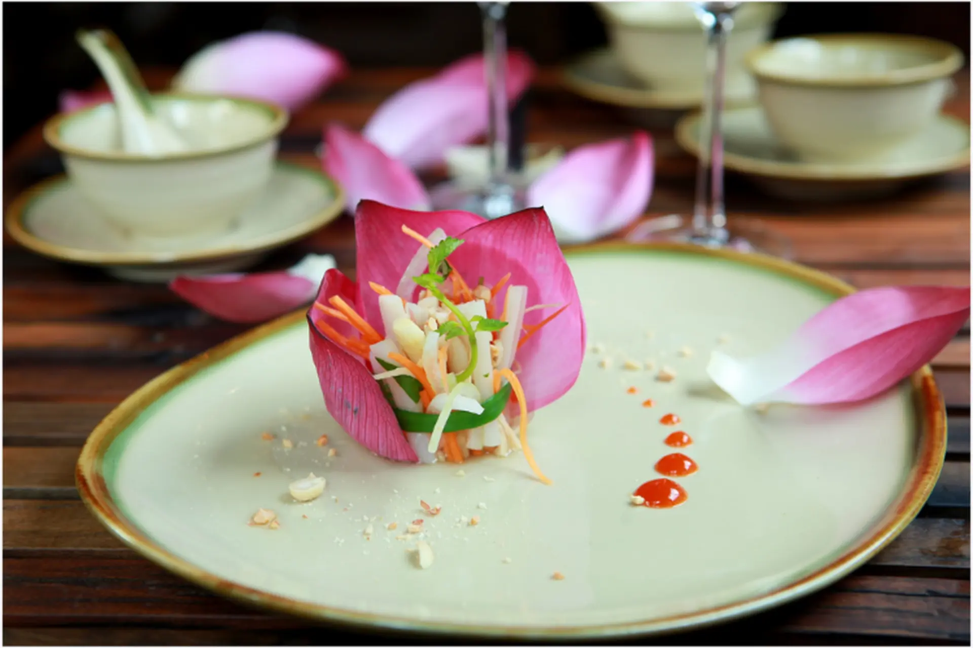 Khám phá 10 món ăn từ sen thanh tao, nhẹ nhàng dành cho người healthy, không thể bỏ lỡ