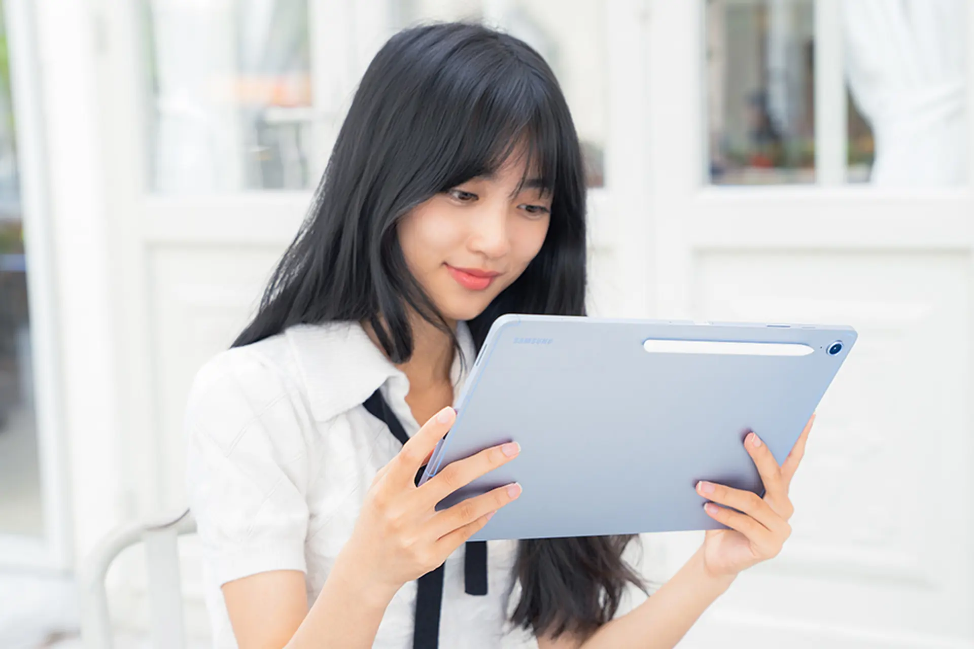 Một ngày làm việc cùng Galaxy Tab S10 FE+: Tìm kiếm thông tin, đa nhiệm công việc, sáng tạo dễ dàng