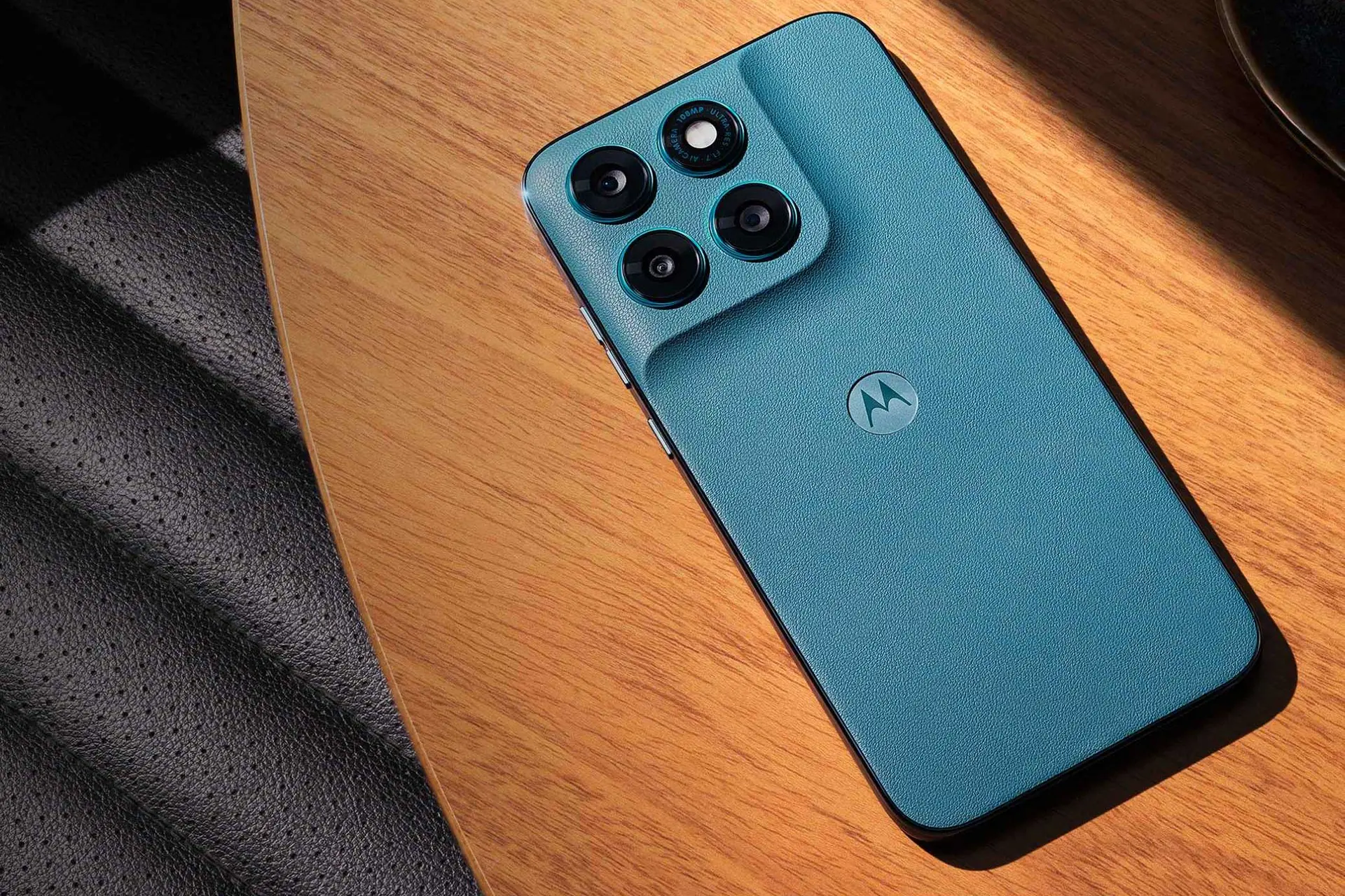 Moto G77 chính thức ra mắt với camera 108 MP zoom 3x lossless, màn hình AMOLED 120 Hz