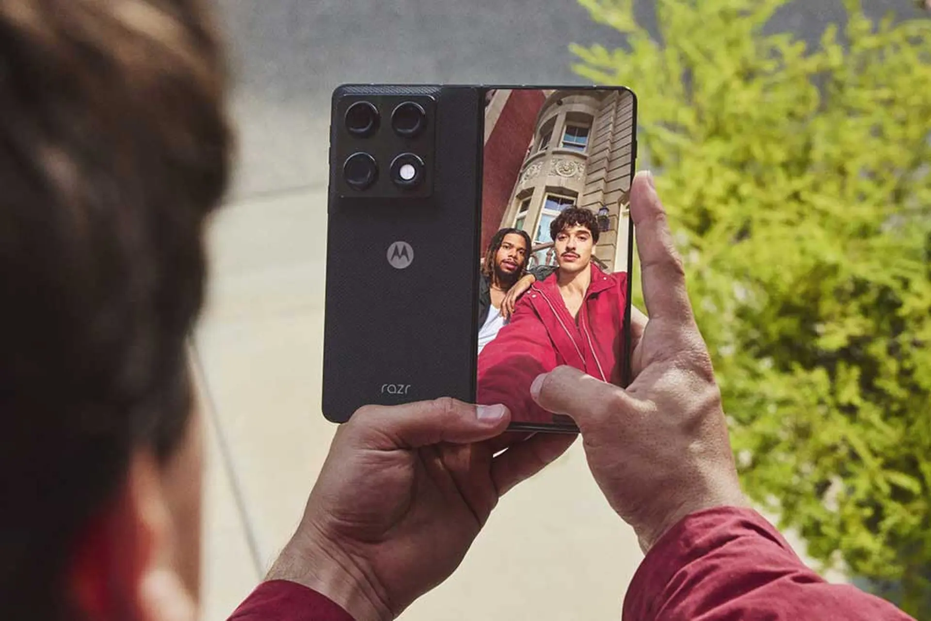 Motorola Razr Fold trình làng: Camera DXOMARK 164 điểm, Snapdragon 8 Gen 5, pin 6.000 mAh