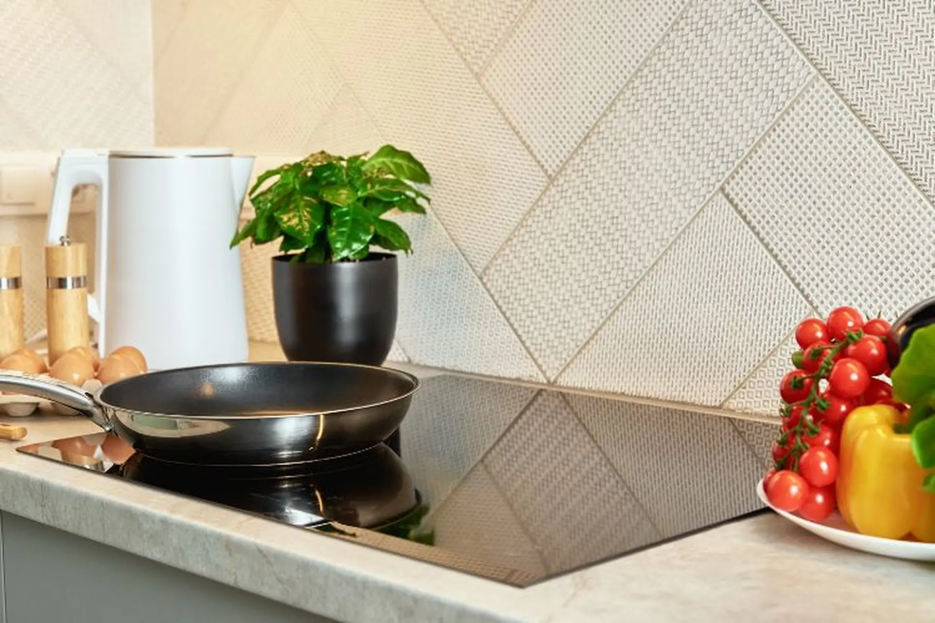 Nên mua bếp từ ở đâu tại Bình Định? FPT Shop – Sự lựa chọn hoàn hảo cho mọi gia đình