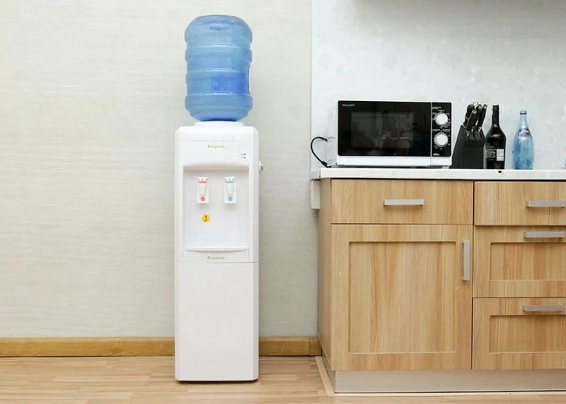 Mua cây nước nóng lạnh ở đâu tại Tiền Giang? Top cây nước chất lượng với giá hợp lý