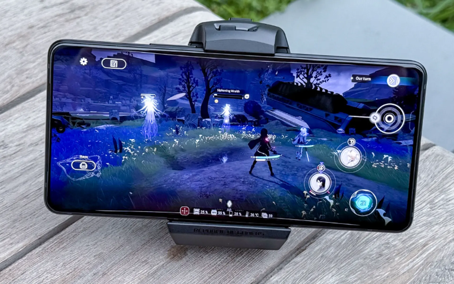 Mua điện thoại gaming ở đâu uy tín? Những điểm nổi bật và lý do nên chọn FPT Shop