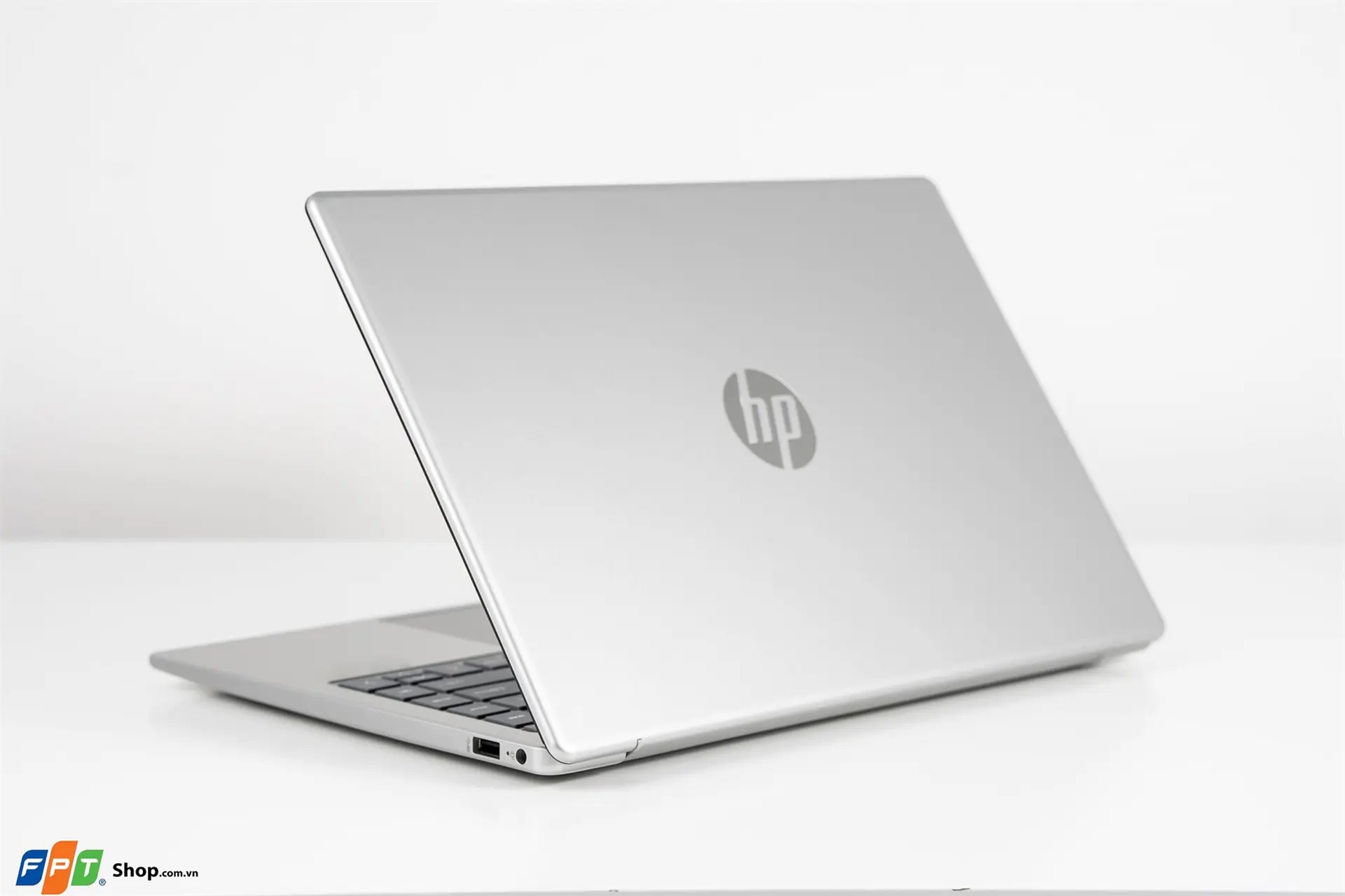 Mua laptop HP ở đâu uy tín? Định hướng địa chỉ cung cấp sản phẩm rõ nguồn gốc và dịch vụ tốt