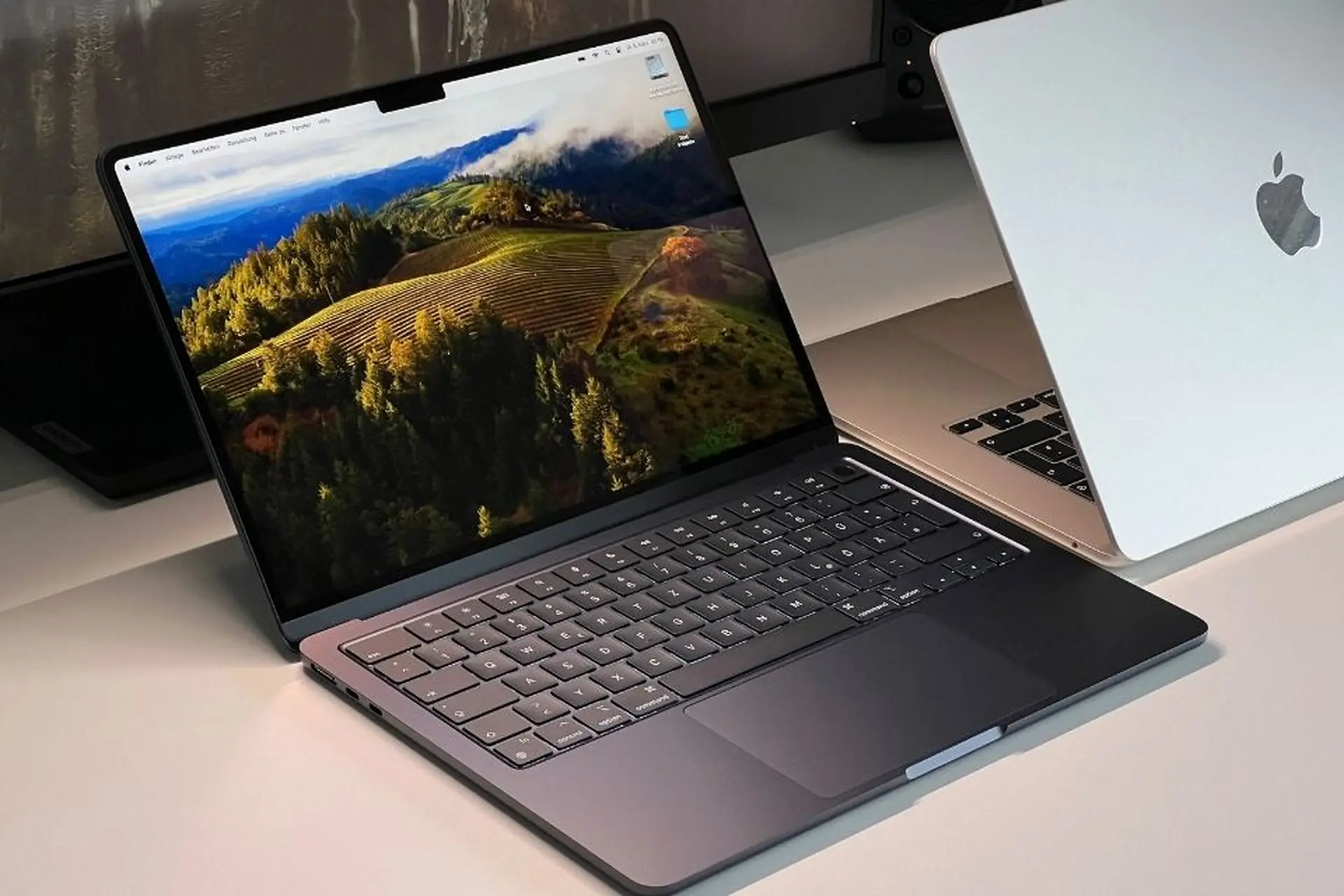 MacBook dưới 25 triệu nào tốt và đáng mua nhất hiện nay? Top 3 mẫu MacBook phù hợp cho nhu cầu làm việc cơ bản