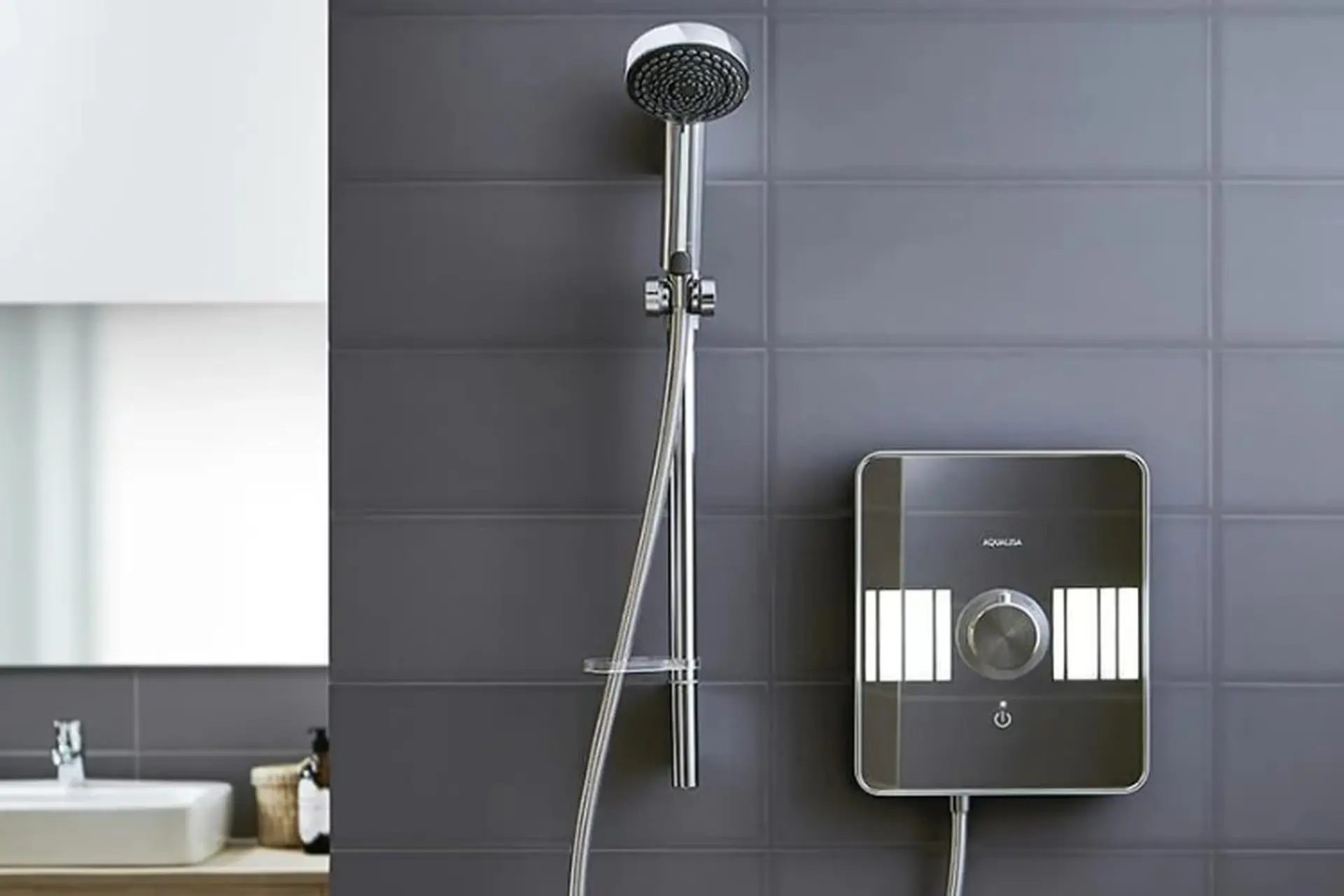 Mua máy nước nóng, bình nước nóng ở đâu tại Bình Định? Địa chỉ mua sắm uy tín tại Bình Định