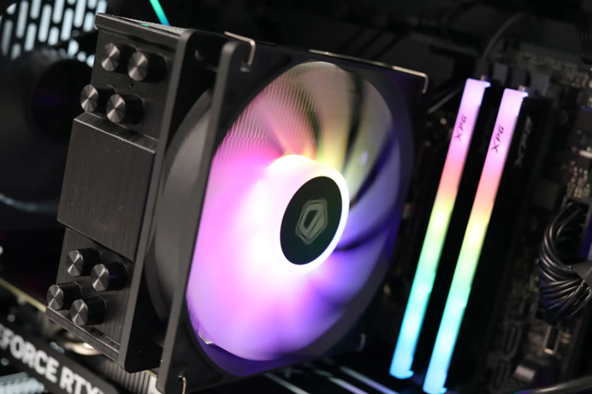 Mua tản nhiệt ID-COOLING ở đâu uy tín để đảm bảo hiệu suất làm mát cao và vận hành bền bỉ