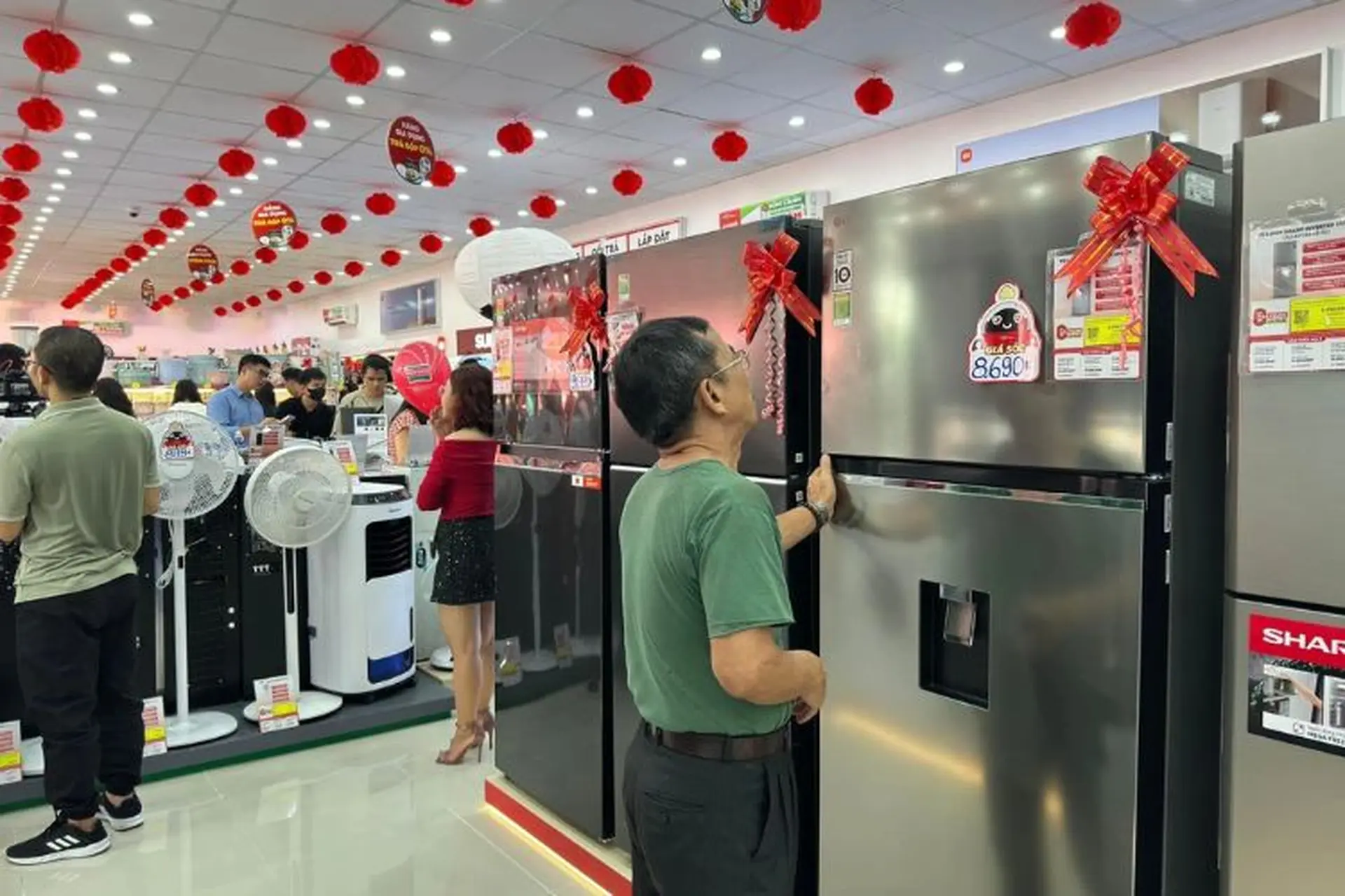 Mua tủ lạnh ở đâu tại Bình Dương? Gợi ý các dòng tủ lạnh được phân phối chính hãng tại FPT Shop