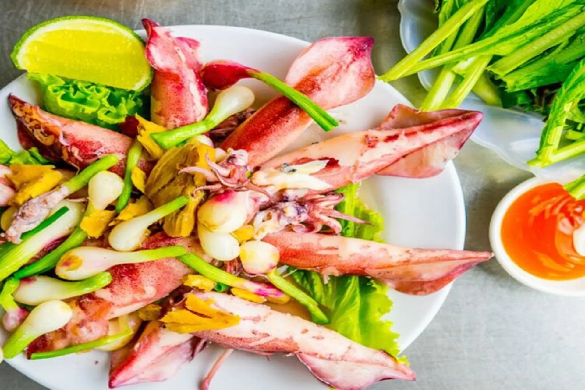 Cách làm mực trứng hấp gừng dai giòn, ngon ngọt để ăn cơm hay làm mồi nhậu đều được