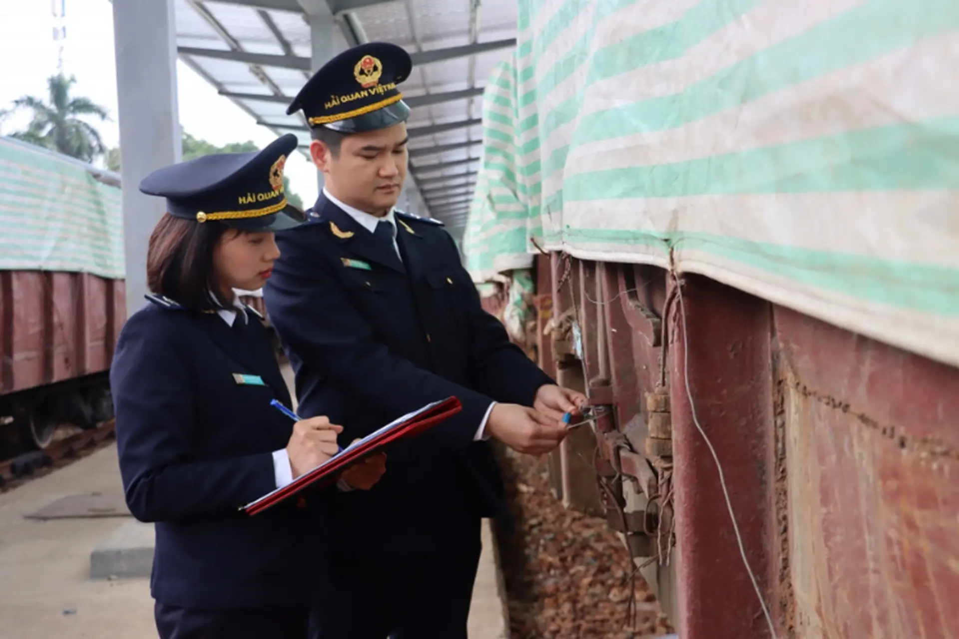 Thủ tục hải quan khi gửi hàng sang Campuchia