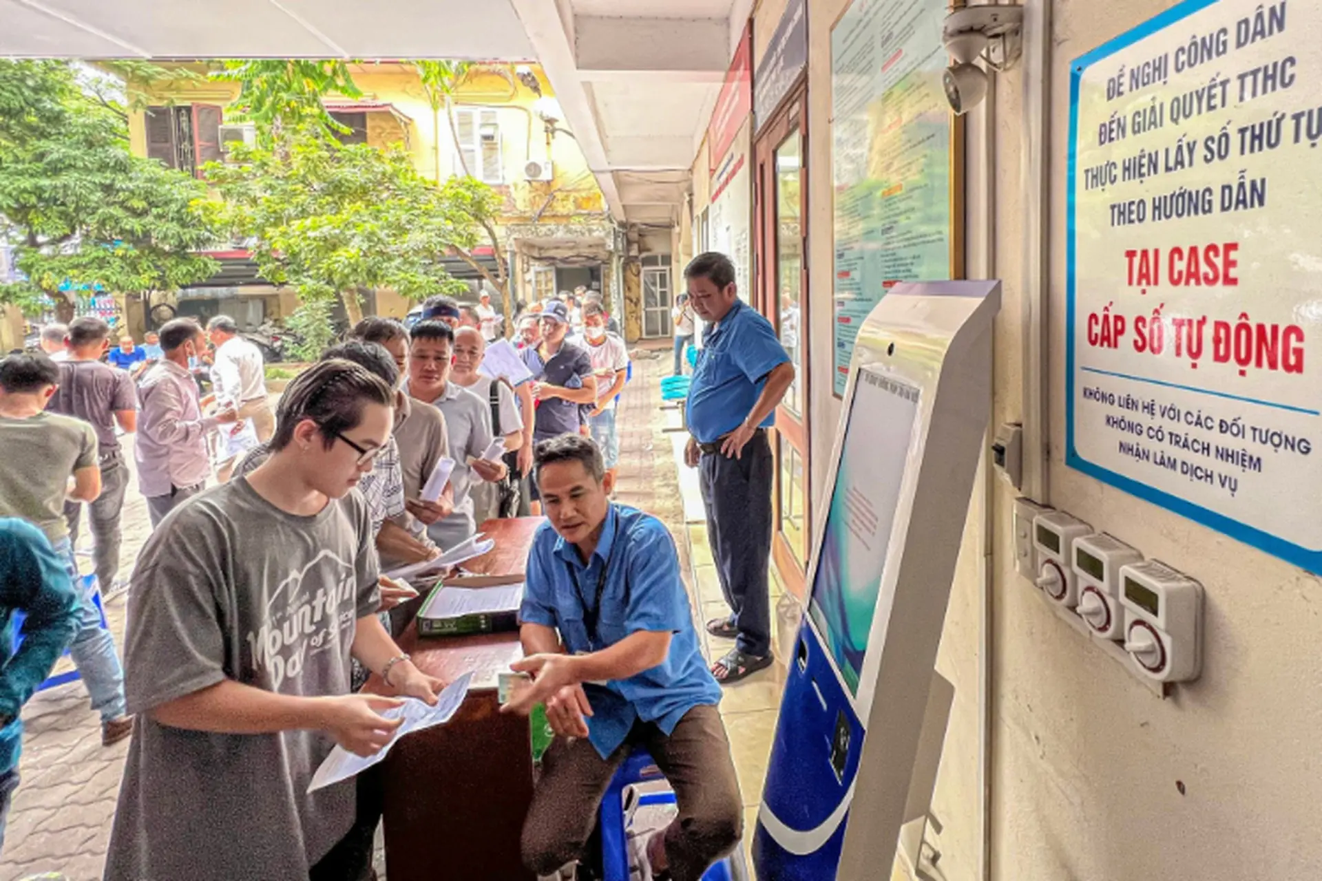 Những ai cần đổi giấy phép lái xe trong năm 2026? Có cần đổi gấp ngay trong năm không?
