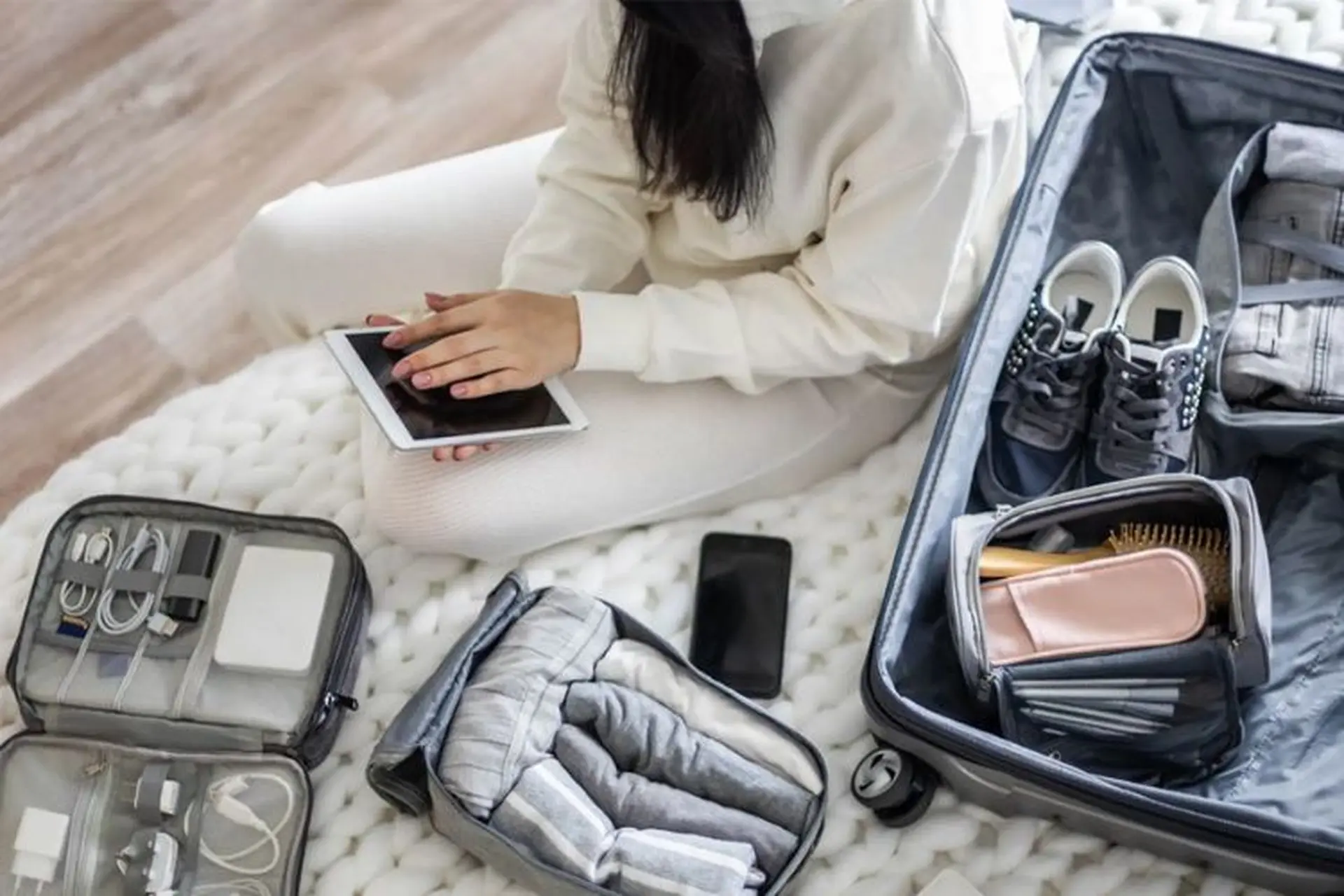 Tổng hợp những vật dụng cần thiết khi đi du lịch mà ai cũng nên có trong hành lý