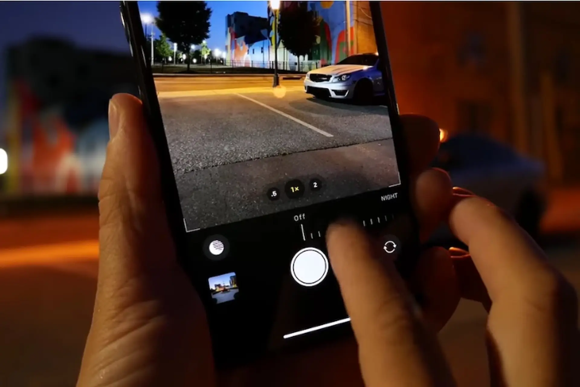 Chế độ chụp ban đêm là gì? Tìm hiểu tính năng chụp ảnh ban đêm trên smartphone