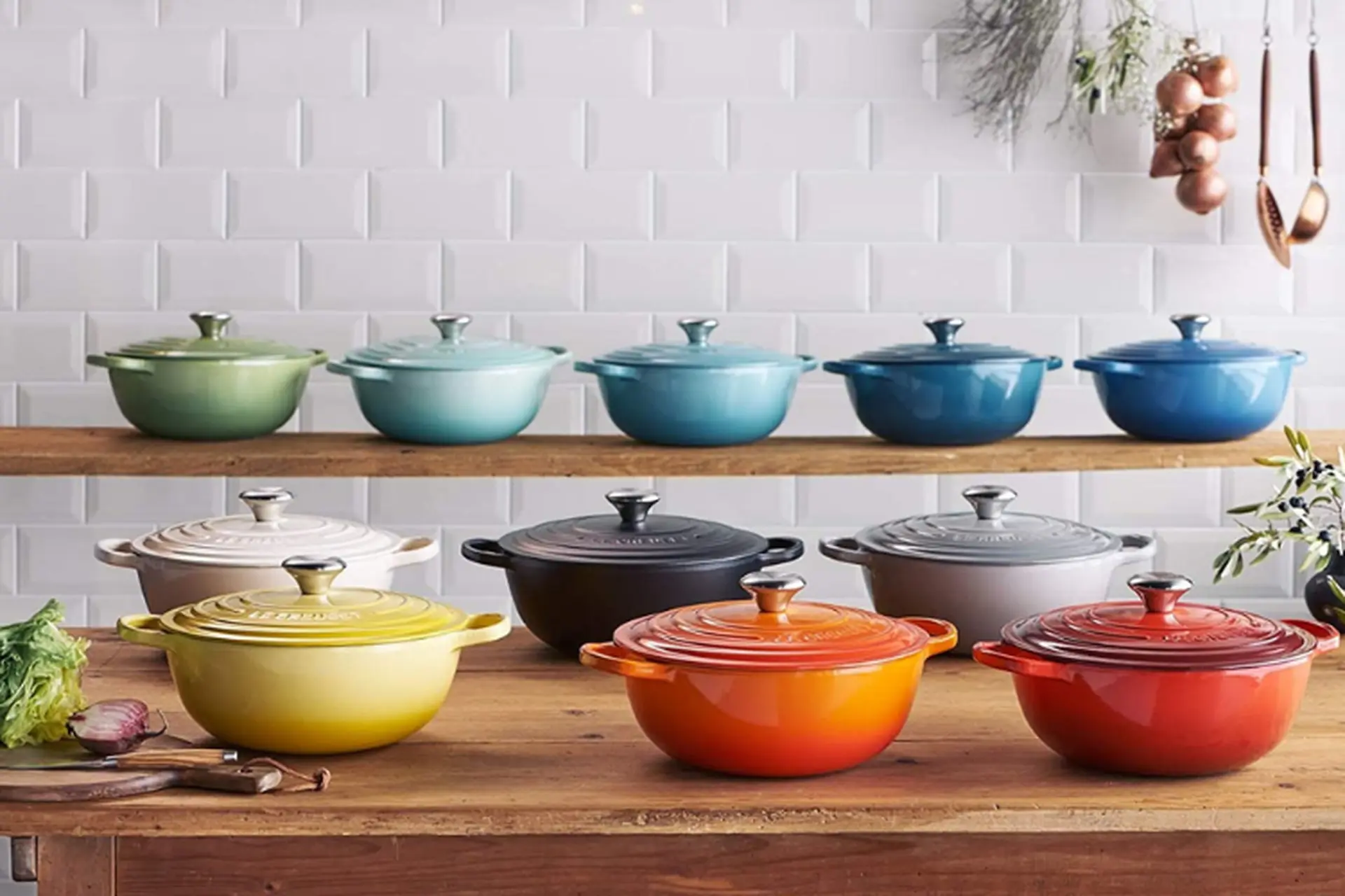 Nồi gang Le Creuset: Khám phá 7 công dụng bất ngờ giúp nâng tầm trải nghiệm nấu ăn