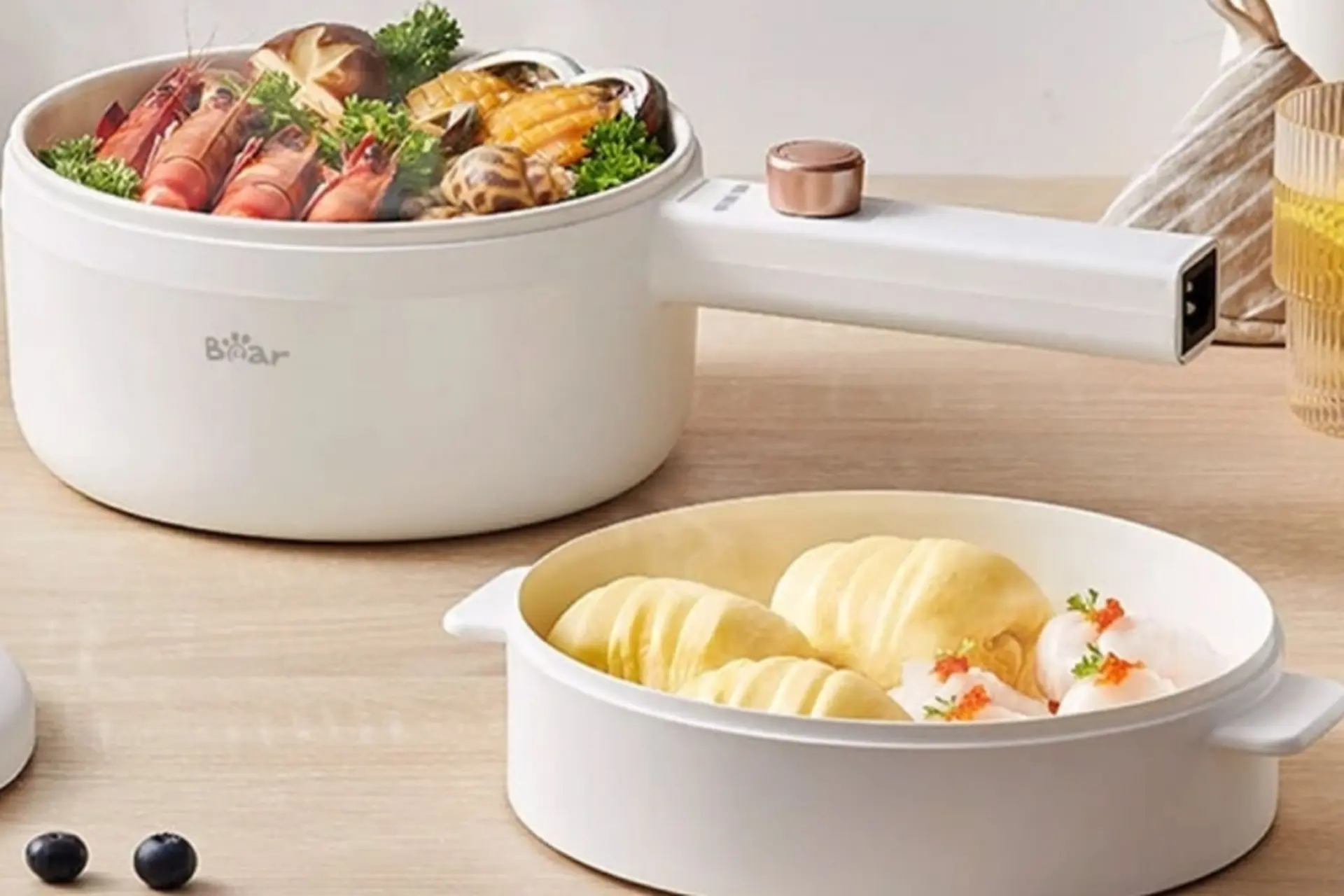 Gợi ý những sản phẩm nồi lẩu điện đa năng trên 3 lít cho gia đình đông người