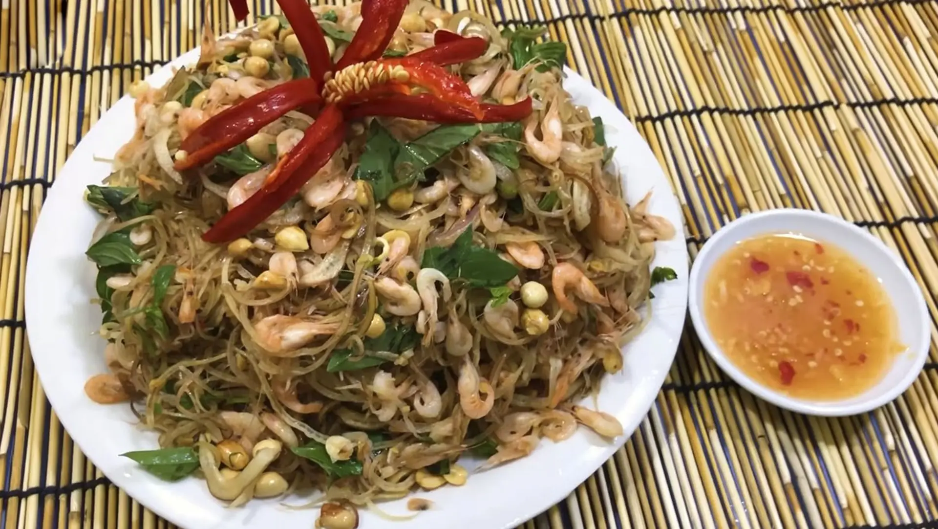 3 cách làm nộm hoa thiên lý bắp chuối giòn ngon, thanh mát giúp giải nhiệt ngày nóng