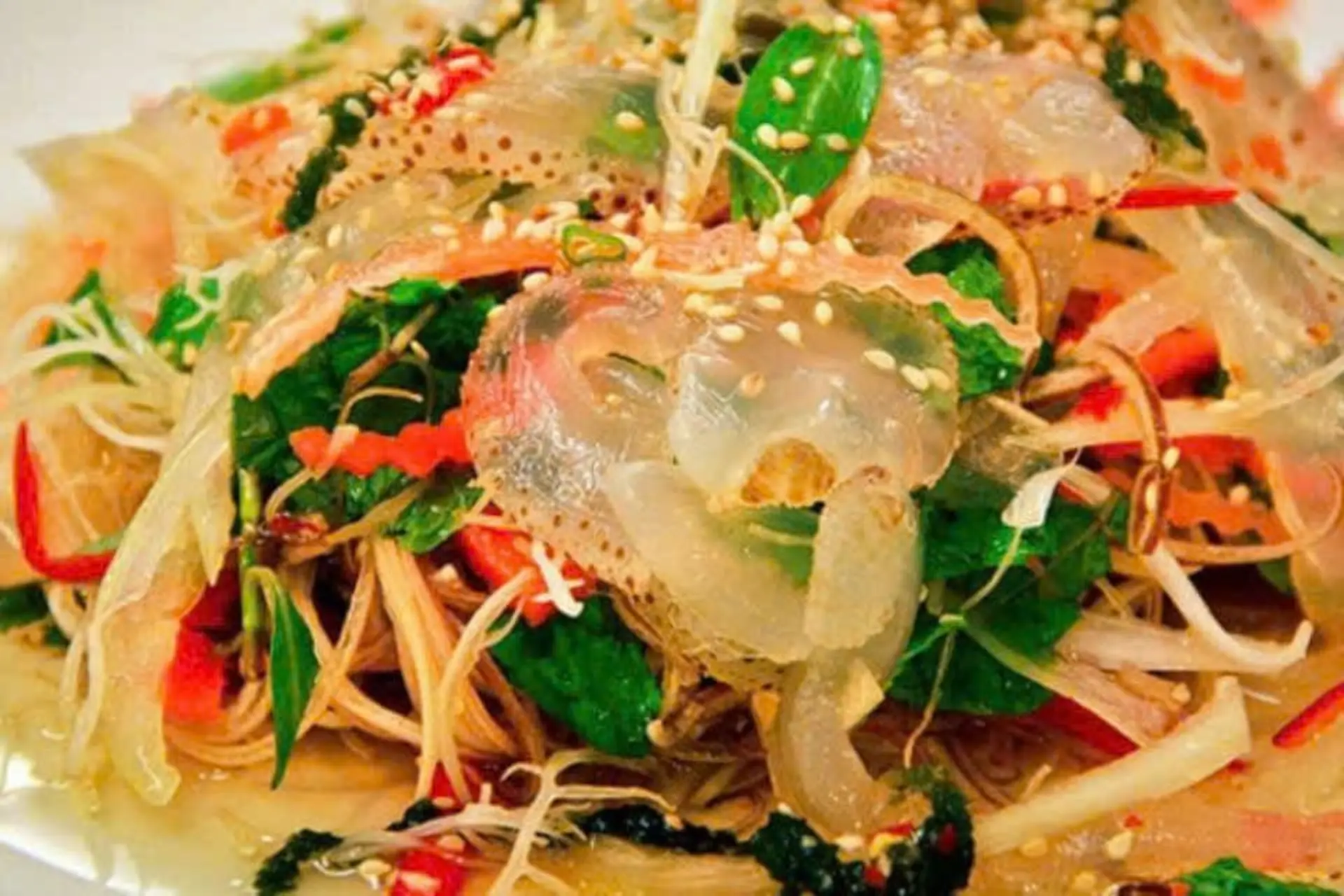 Cách làm nộm sứa xoài xanh giòn, ngon ai cũng phải mê cực kỳ dễ ngay tại nhà 