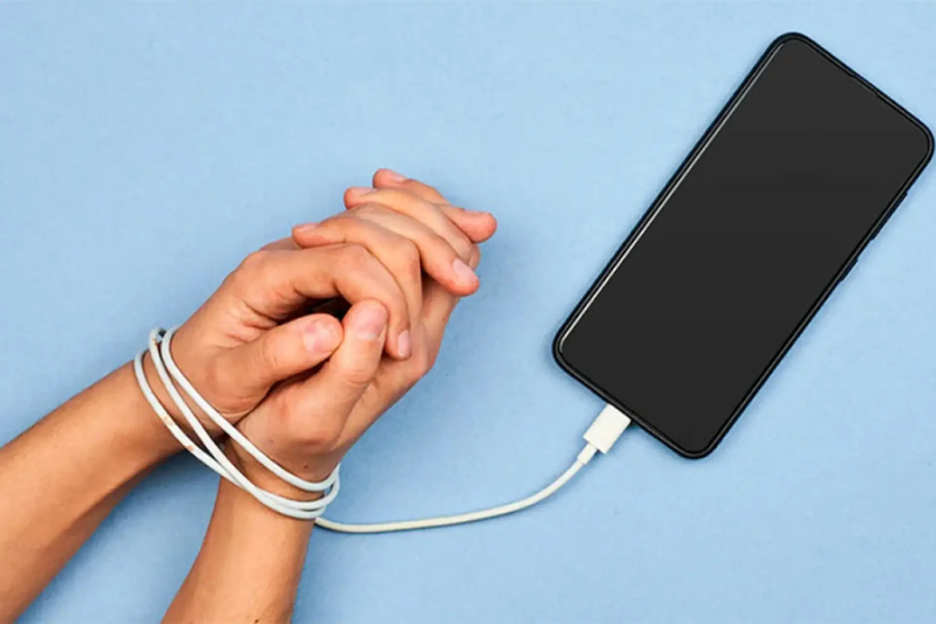 Nomophobia là gì? Hội chứng sợ không có điện thoại đang âm thầm hủy hoại cuộc sống bạn