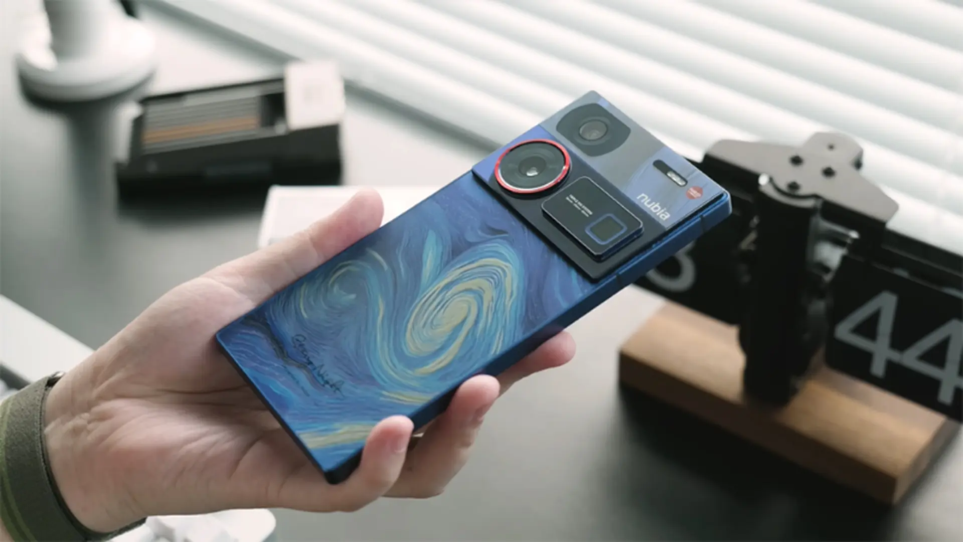 Nubia Z60 Ultra: Siêu phẩm hiệu năng mạnh mẽ, thiết kế lấy cảm hứng từ Đêm đầy sao