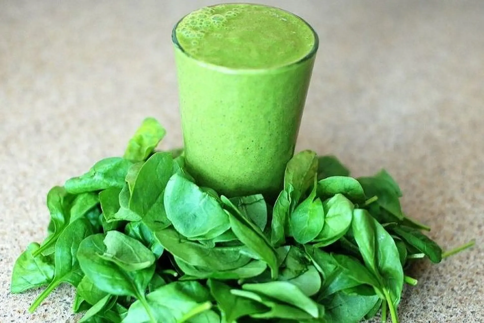 Gợi ý 4 công thức làm nước ép cải bó xôi tốt cho sức khỏe, giảm cân hiệu quả