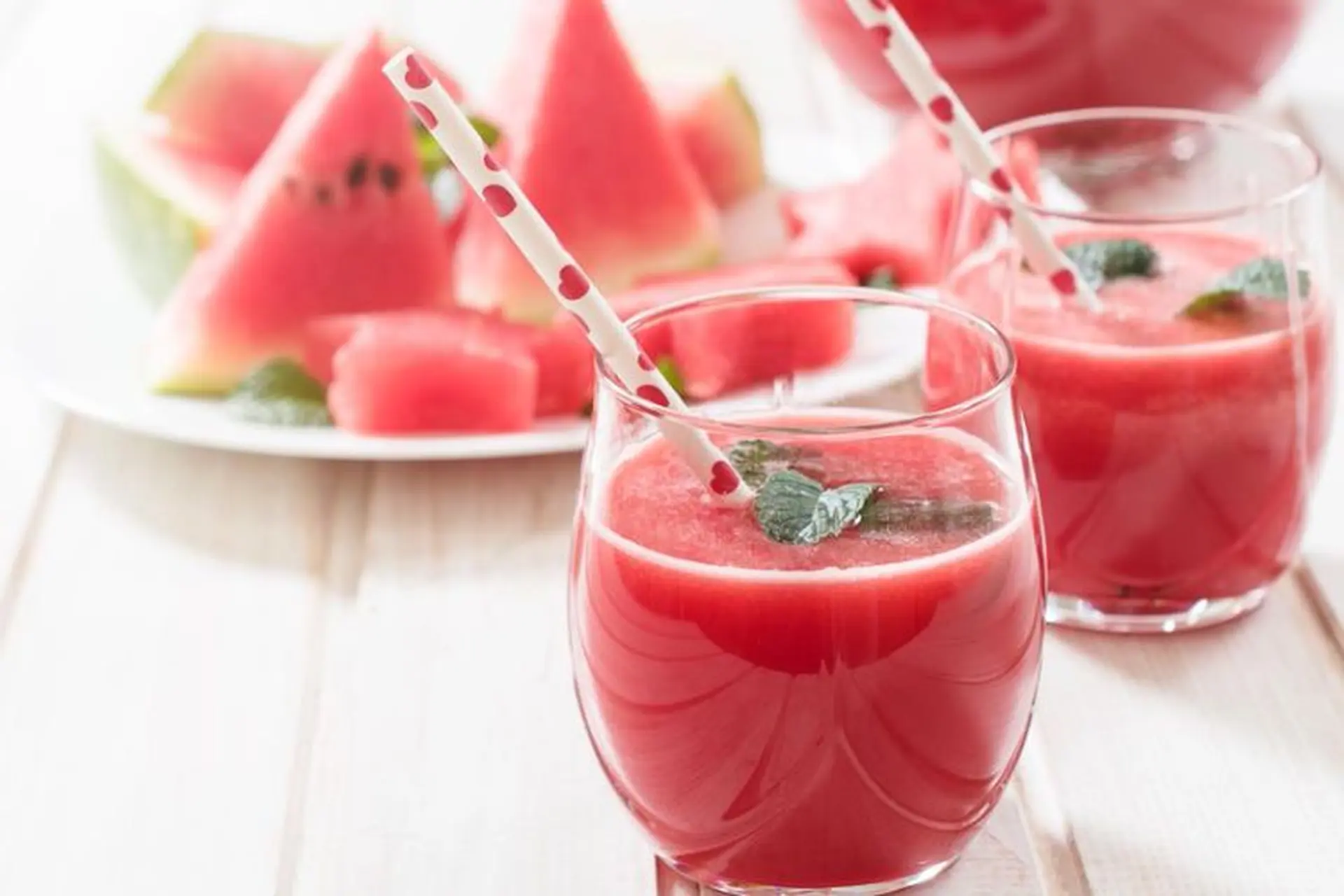 Nước ép cần tây dưa hấu - Món thức uống thơm ngon, giải nhiệt hiệu quả và tốt cho sức khỏe