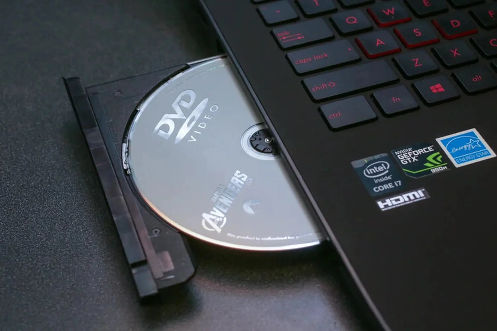 Tìm hiểu về ổ đĩa quang trên laptop và cách xử lý những lỗi thường gặp với ổ đĩa quang