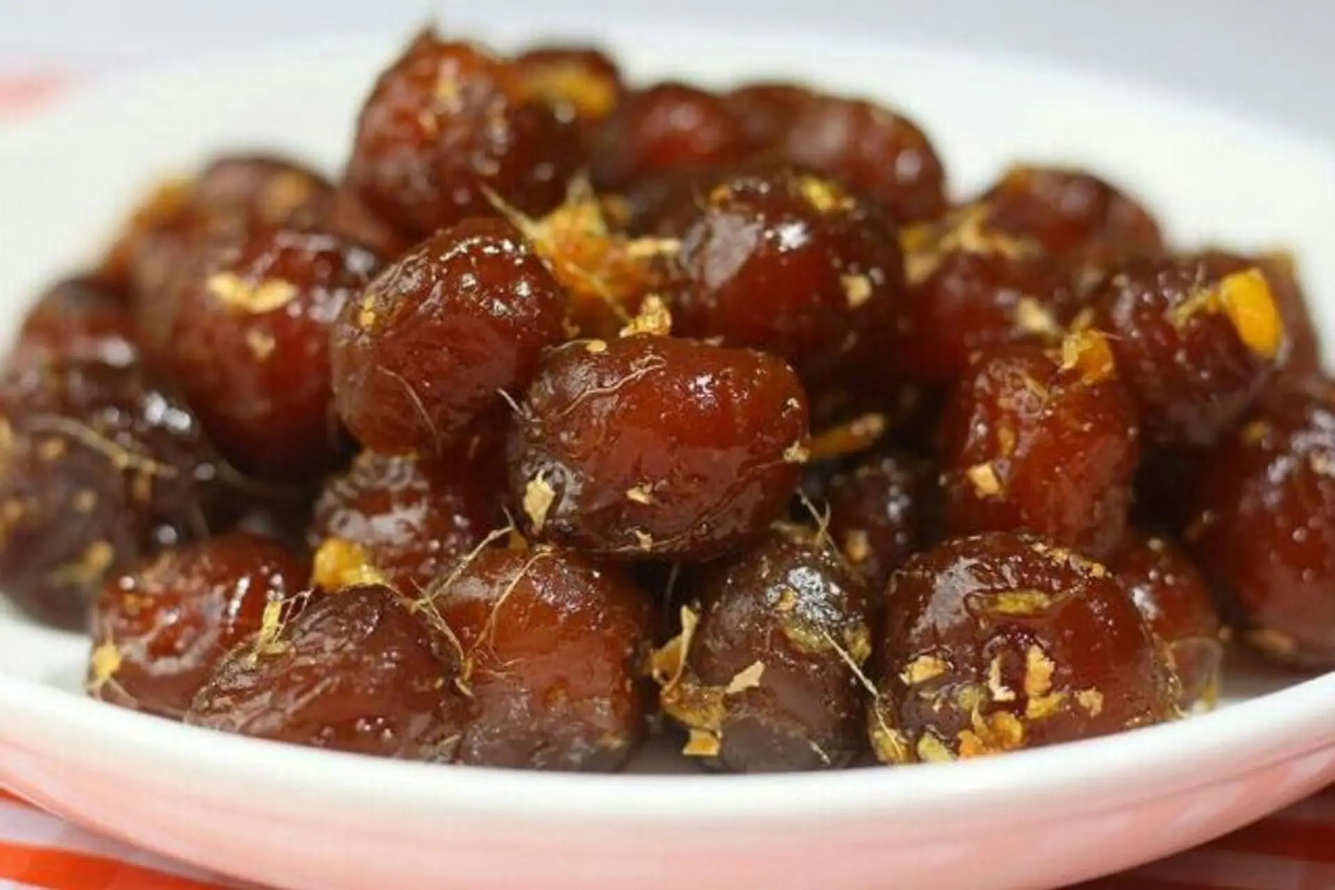 Cách làm ô mai mận xào gừng dẻo hương vị chua ngọt, đậm đà cực đơn giản ngay tại nhà