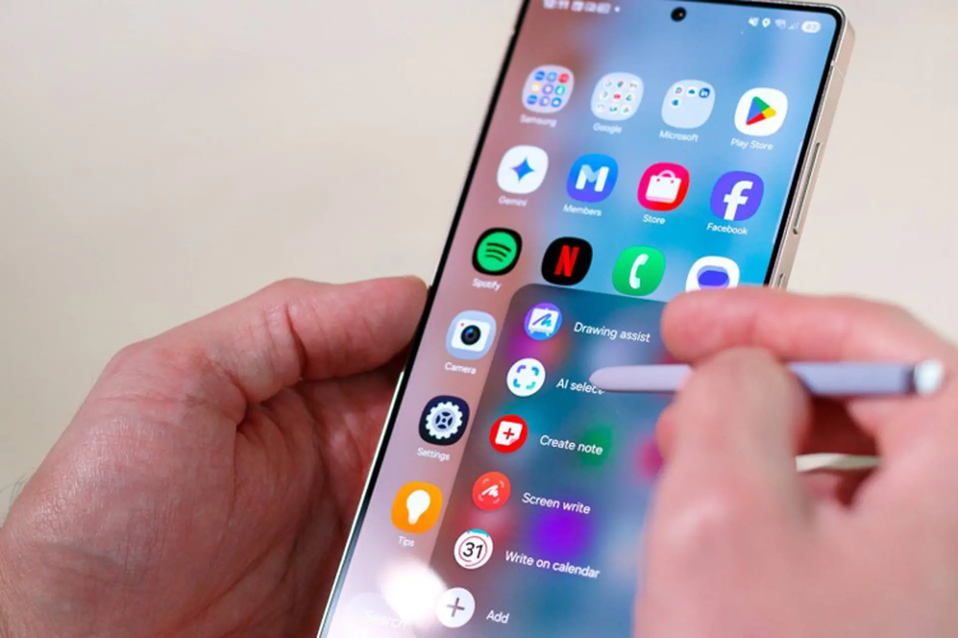 One UI 8 sẽ hỗ trợ tóm tắt video online bằng AI ngay trên trình duyệt Samsung