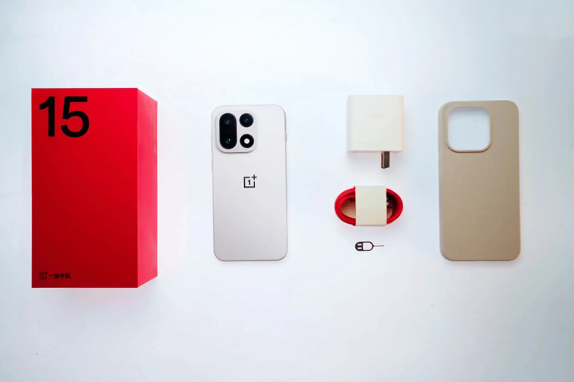 OnePlus 15 xuất hiện trong video mở hộp chính thức tại Trung Quốc