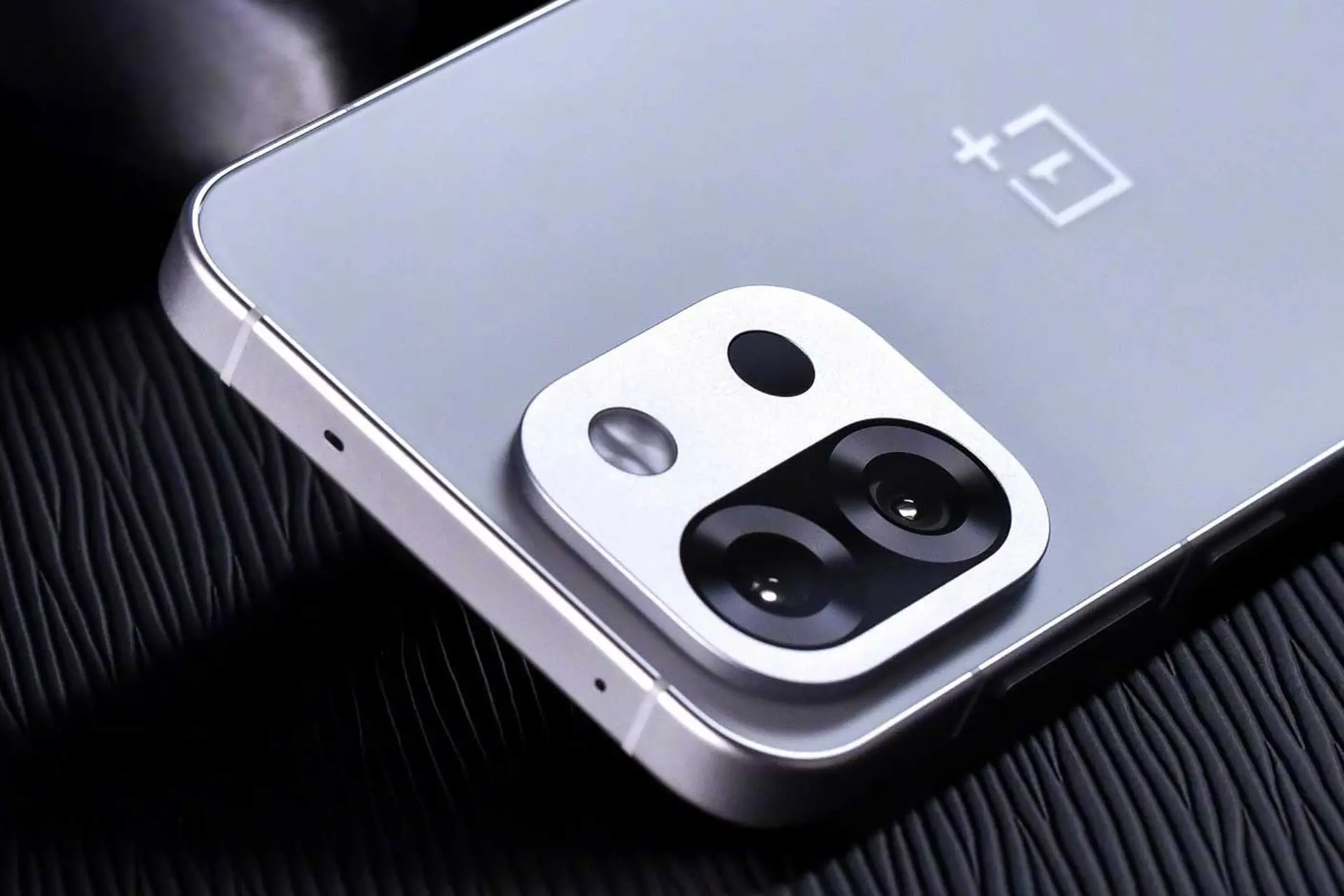 OnePlus 15T rò rỉ sạc không dây và phụ kiện làm mát siêu mỏng