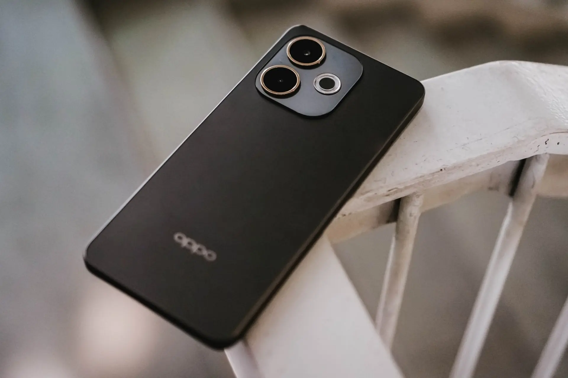 Đánh giá chi tiết OPPO A5 Pro 5G: Smartphone tầm trung bền bỉ và mạnh mẽ đáng mua nhất 2025