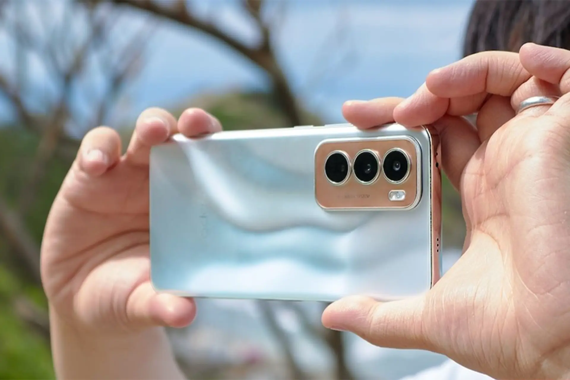 OPPO Reno12 5G giá hiện tại bao nhiêu? Cập nhật bảng giá máy mới và cũ hiện nay