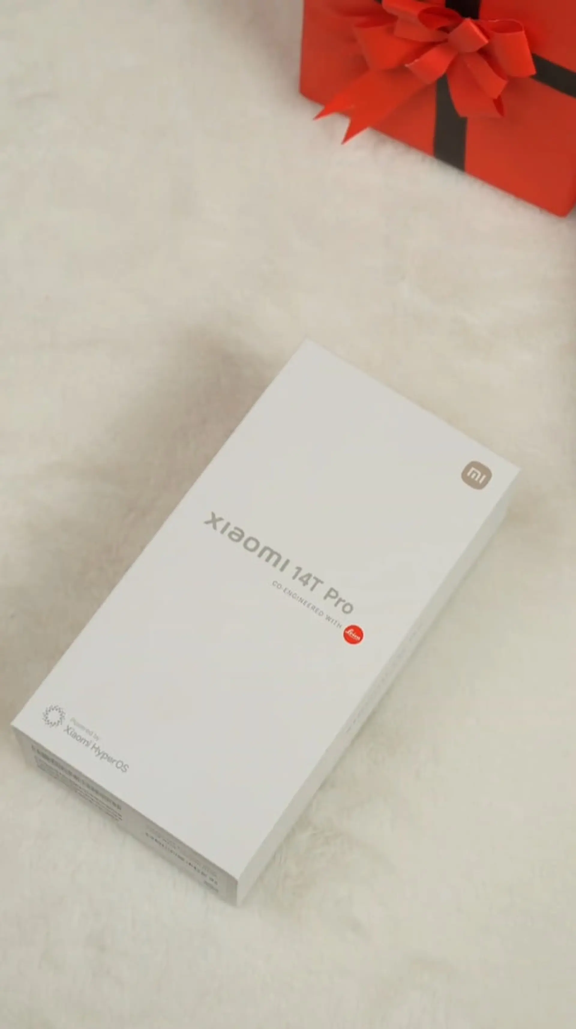 Unbox Xiaomi 14T Pro 12GB 1TB ĐỘC QUYỀN tại FPT Shop, xài khi nào mới hết đây!!!