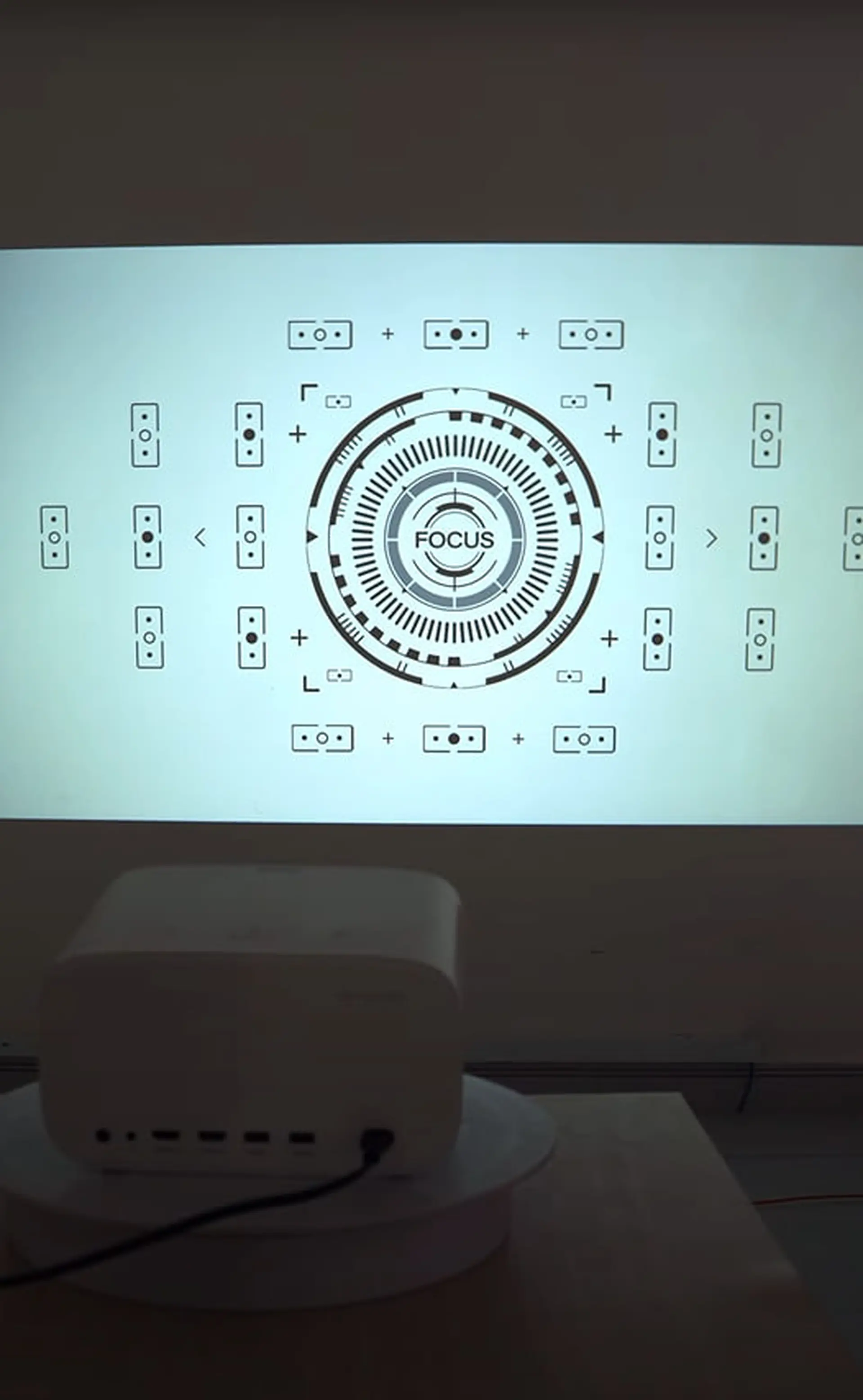 Máy chiếu Eroc MonetFullHD