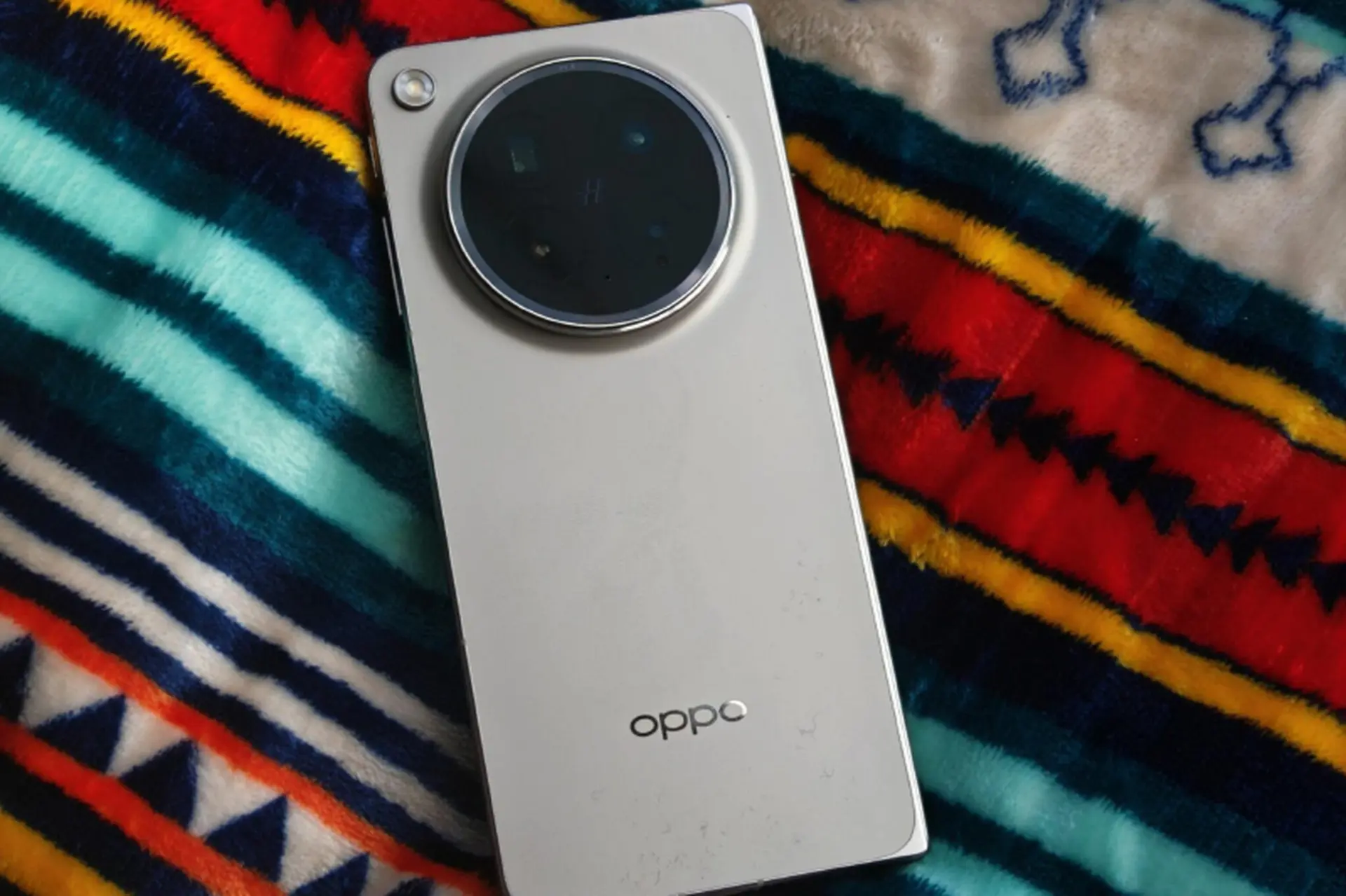 Pin OPPO Find N6 bao nhiêu mAh? Tìm hiểu dung lượng pin và công nghệ sạc của model này