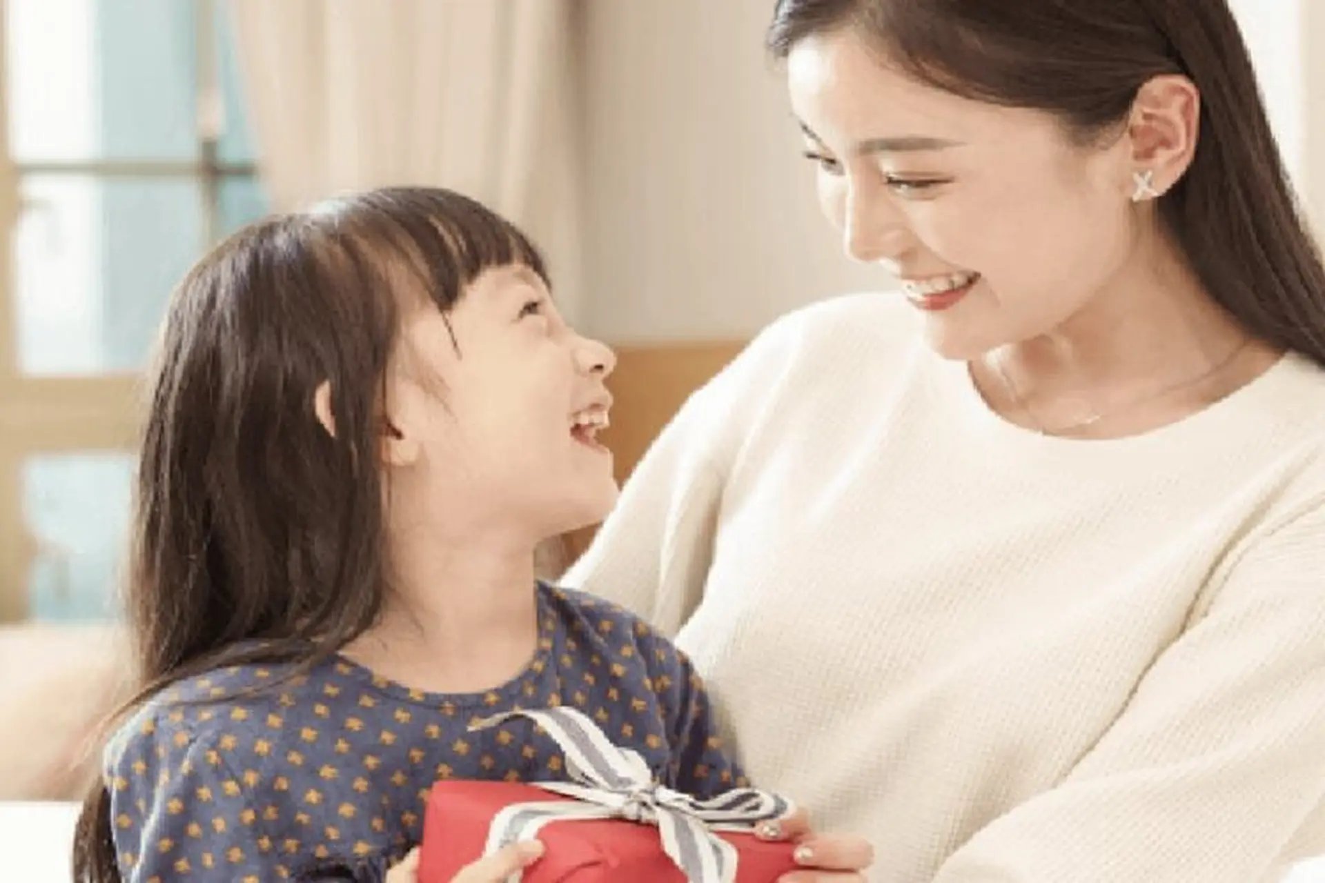 Quà Tết 2026 cho bé nên tặng gì? Top những món quà dễ thương dịp Tết khiến bé bất ngờ