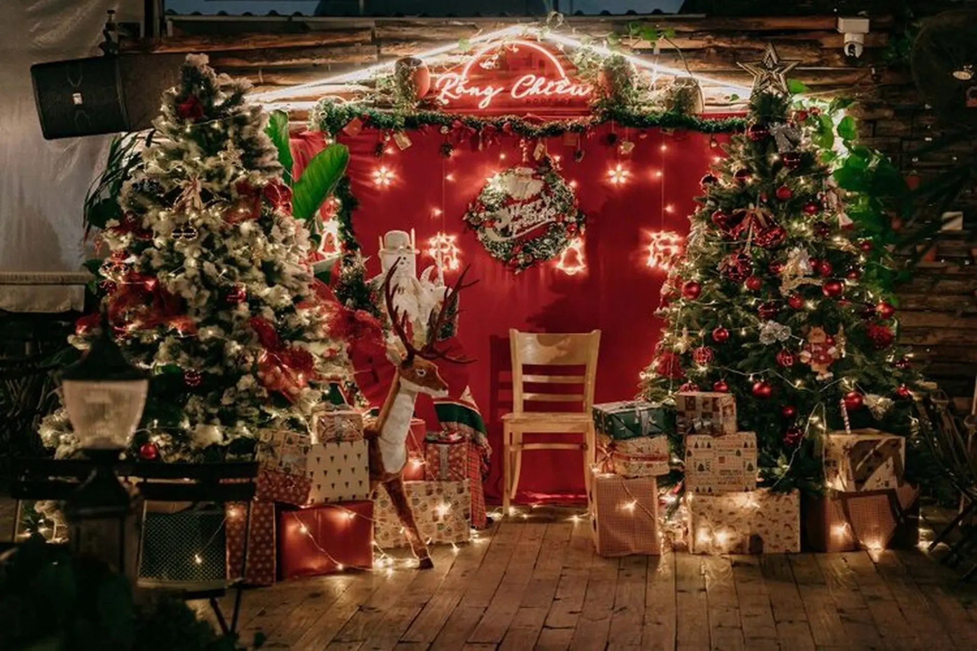 Khám phá quán cafe trang trí Noel tại Sài Gòn đẹp lung linh cho các tín đồ chụp ảnh check-in