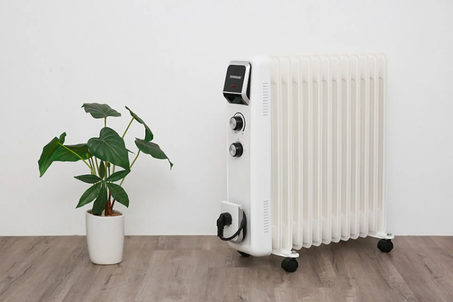 Giải đáp quạt sưởi loại nào không làm khô da? Một số lưu ý khi sử dụng quạt sưởi