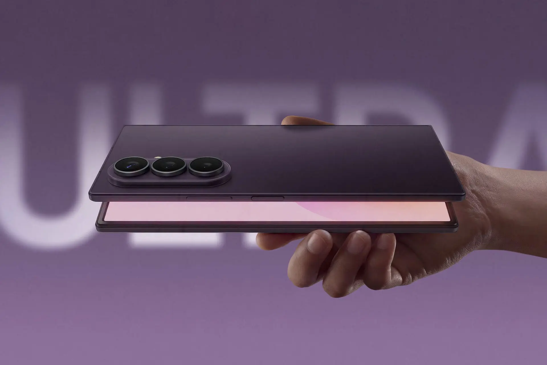 Ra mắt Galaxy Z Fold 8 Ultra: Camera 200 MP, hiệu năng mạnh trong thiết kế gập mỏng nhẹ