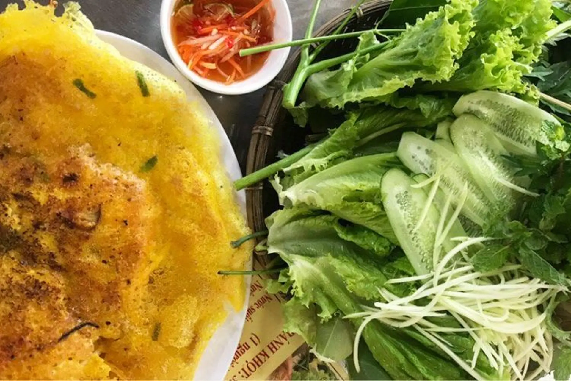 Khám phá 15 loại rau ăn bánh xèo ngon tuyệt đỉnh: Bí quyết cho bữa ăn hoàn hảo và cân bằng dinh dưỡng