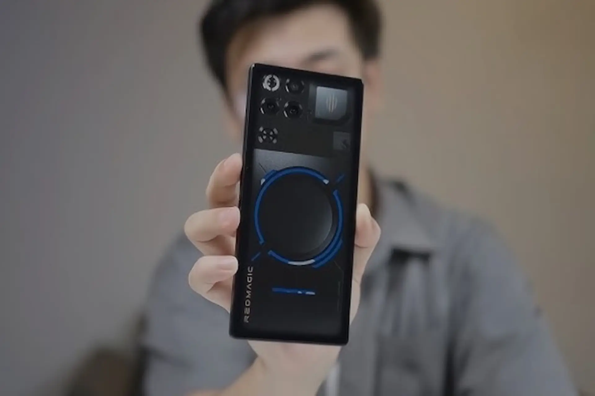 Trên tay ZTE nubia RedMagic 11S Pro: Quái vật gaming với Snapdragon 8 Elite Gen 5