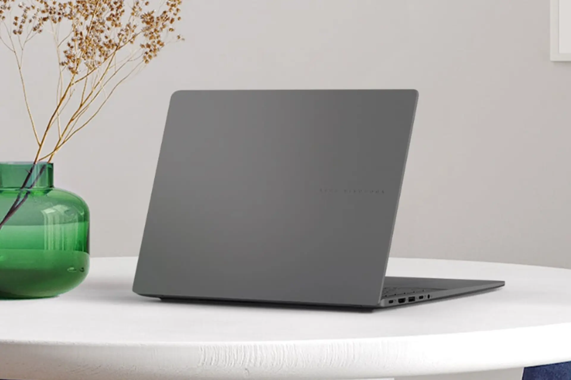 Review chi tiết Asus Vivobook S14 M3407GA-SF030W, laptop AI mỏng nhẹ dành cho doanh nhân